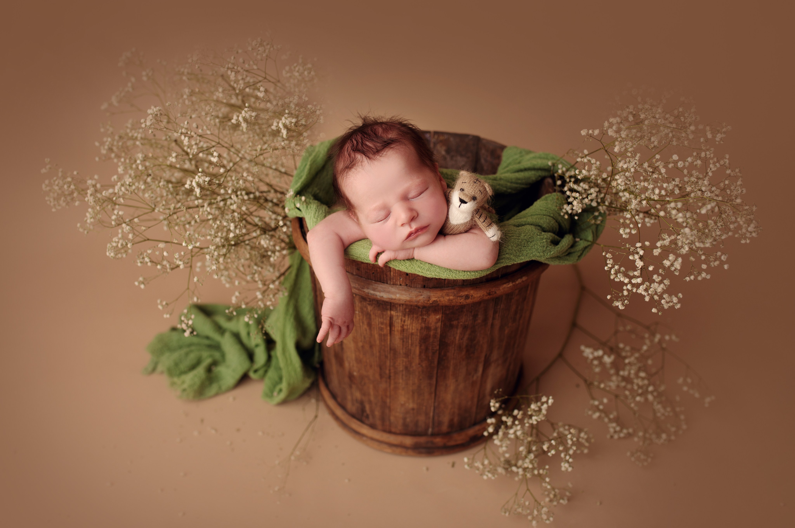 Новорожденные. Детский фотограф новорожденных Москва. годики под ключ. своя студия