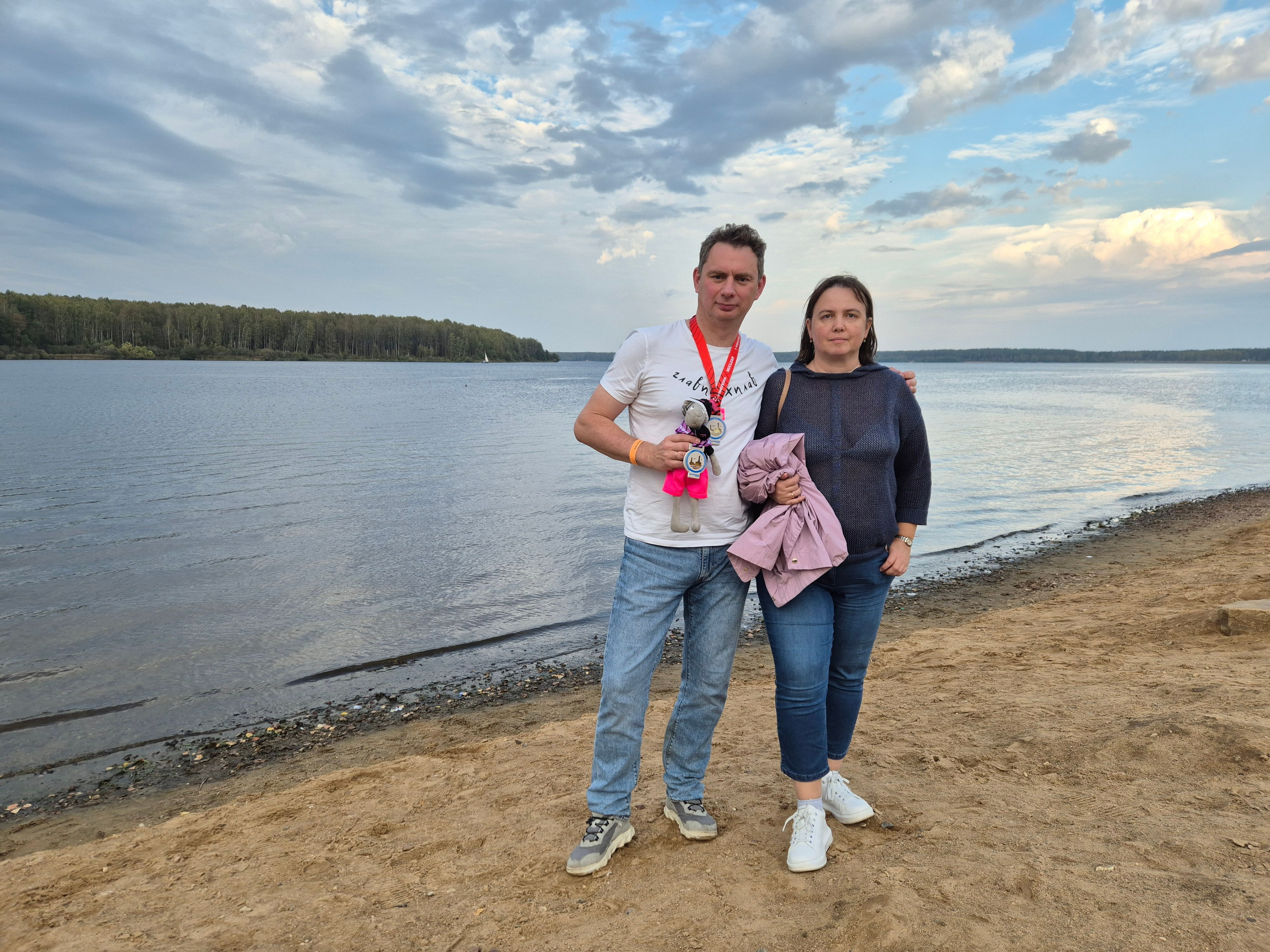 Уютный советский городок. После празднования вдвоем отправились в Смоленск