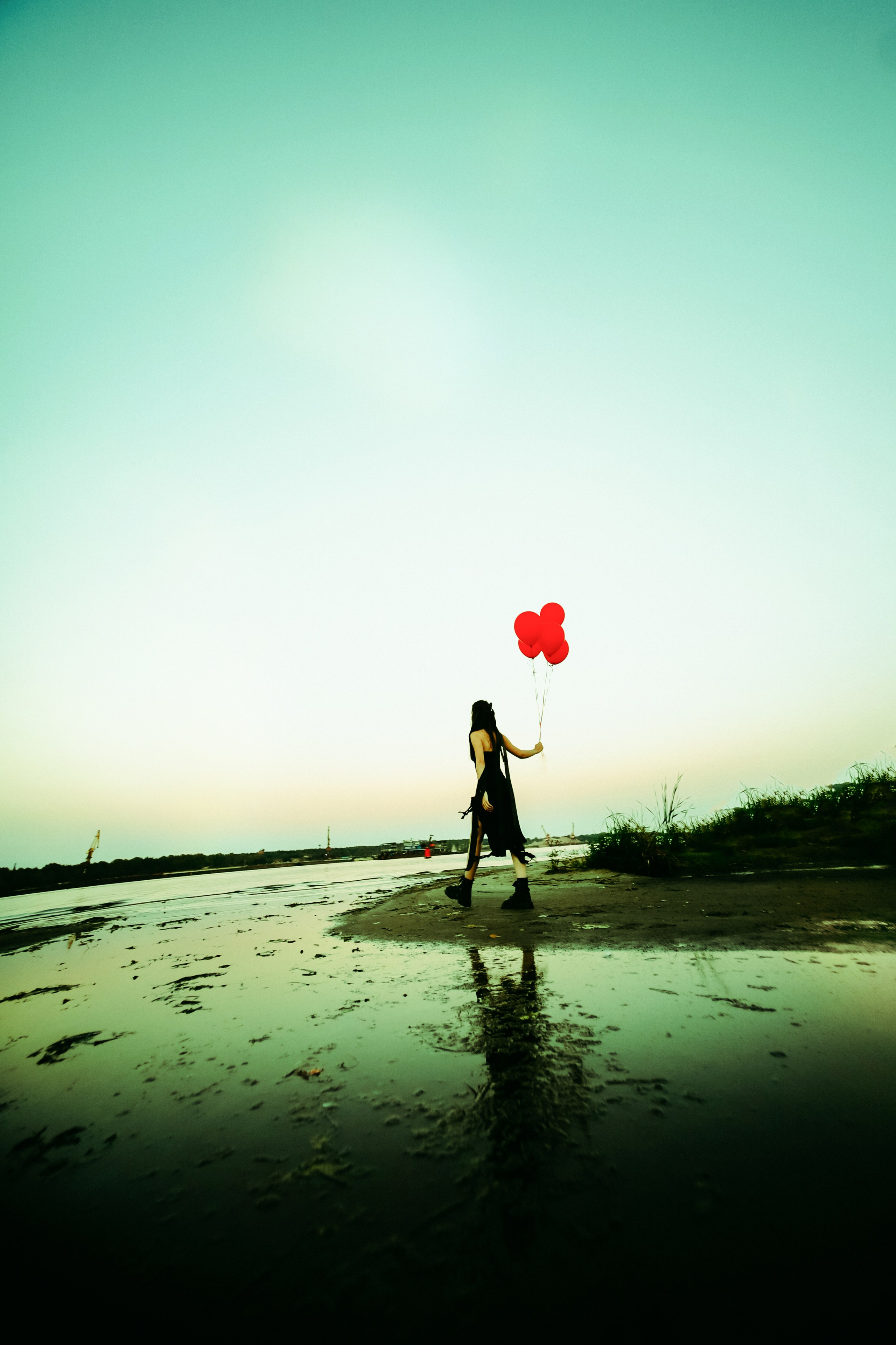 RED BUBBLES. Sun Betty — кинофотограф Элизабет