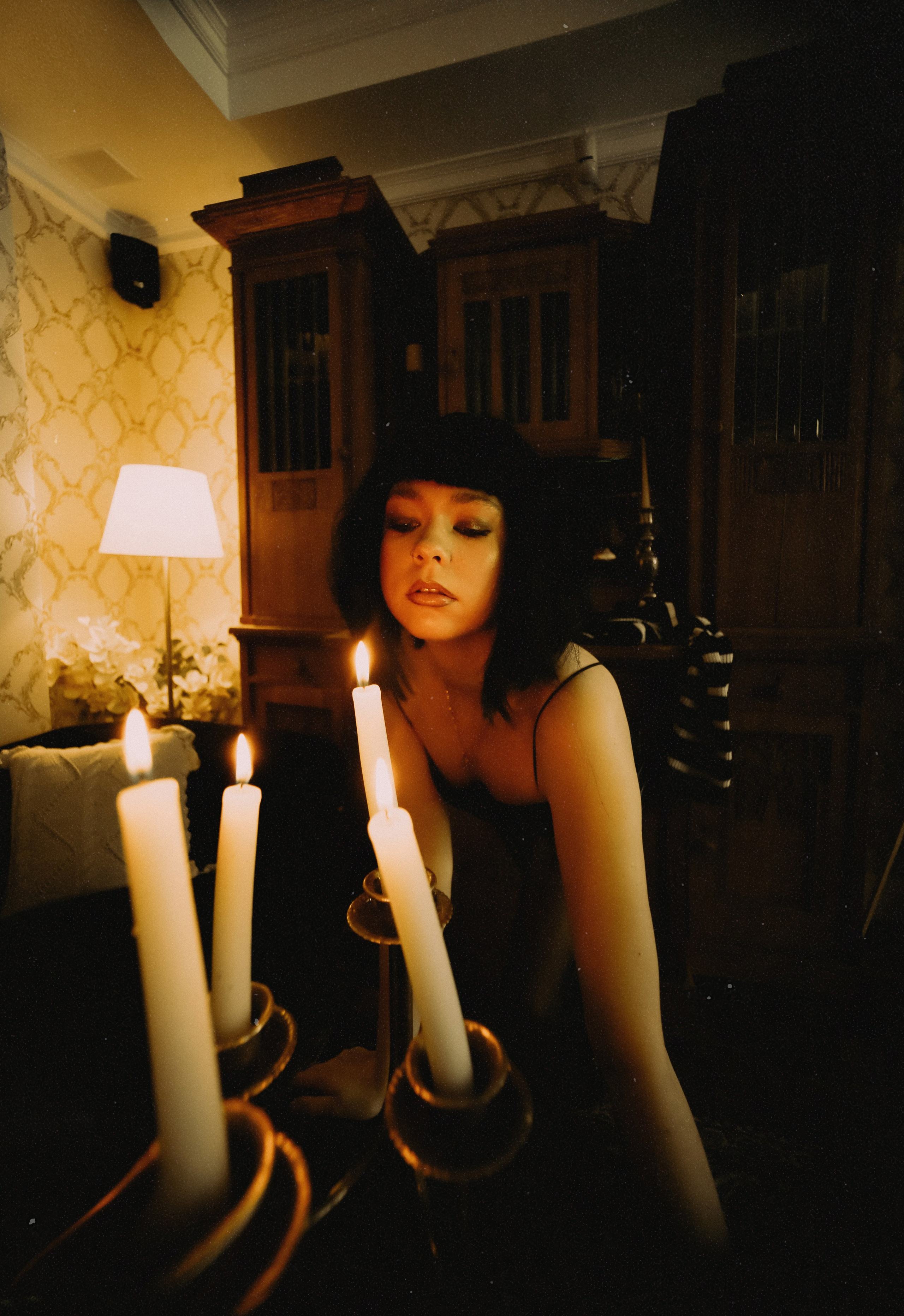 Джонс. Sun Betty — кинофотограф Элизабет