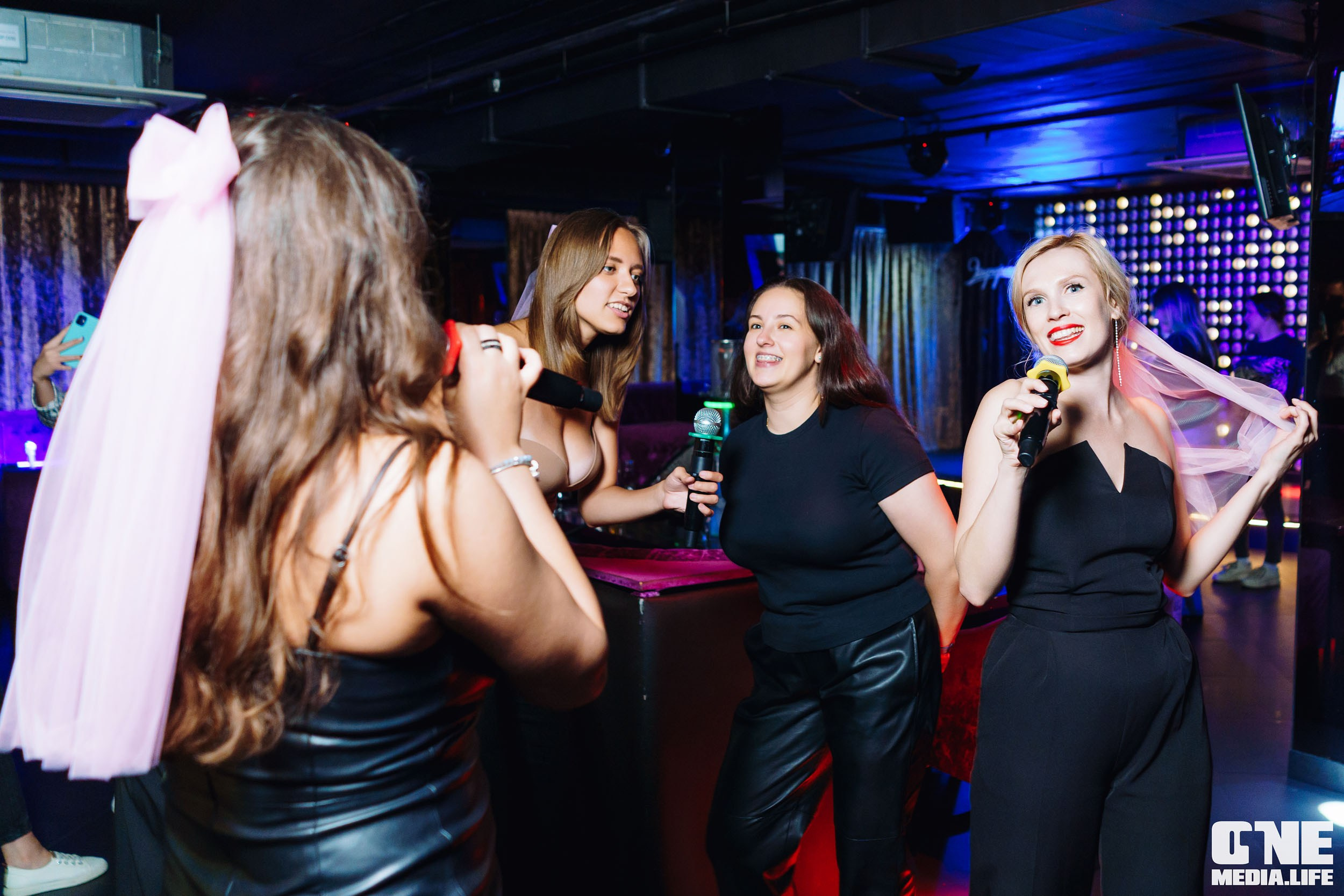 Фоторепортаж из караоке-клубе Эйфория. One Media Life: фоторепортажи, фотоотчеты с мероприятий и заведений