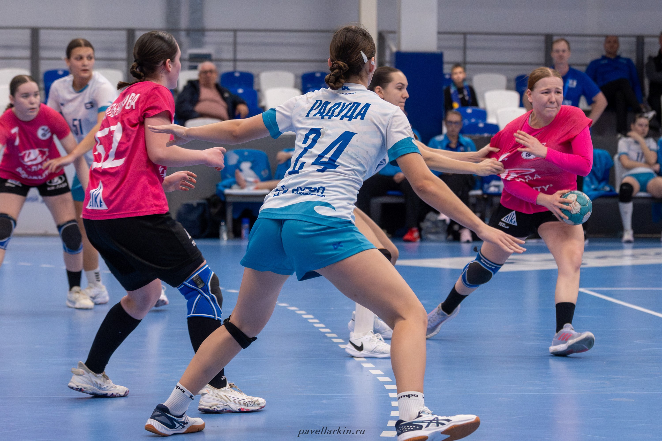 Гандбол. Черноморочка-2 — Университет-2. Спортивный фотограф, фотожурналист Павел Ларькин