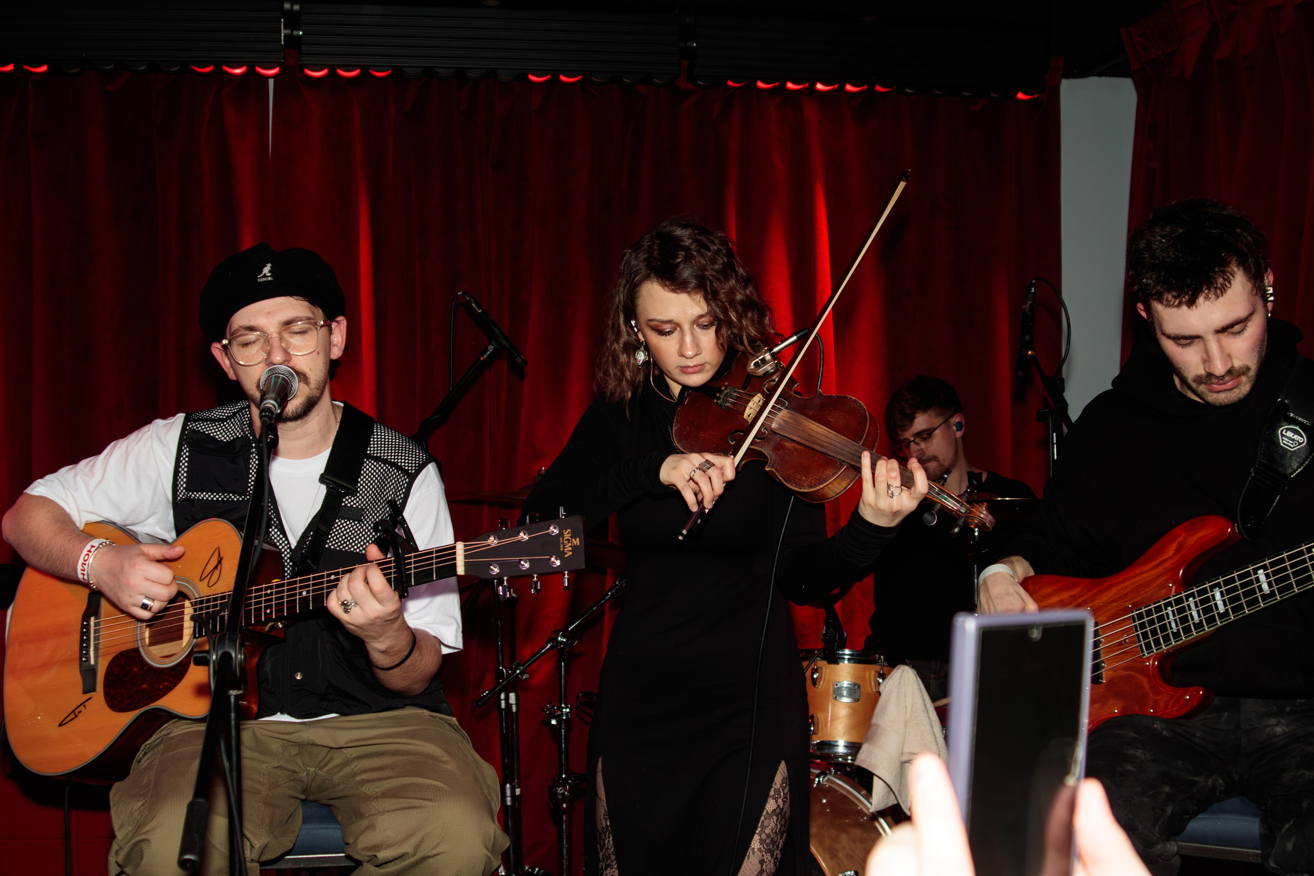 Хмыров акустика. Портретный и концертный фотограф в Санкт-Петербурге Егор Телятников