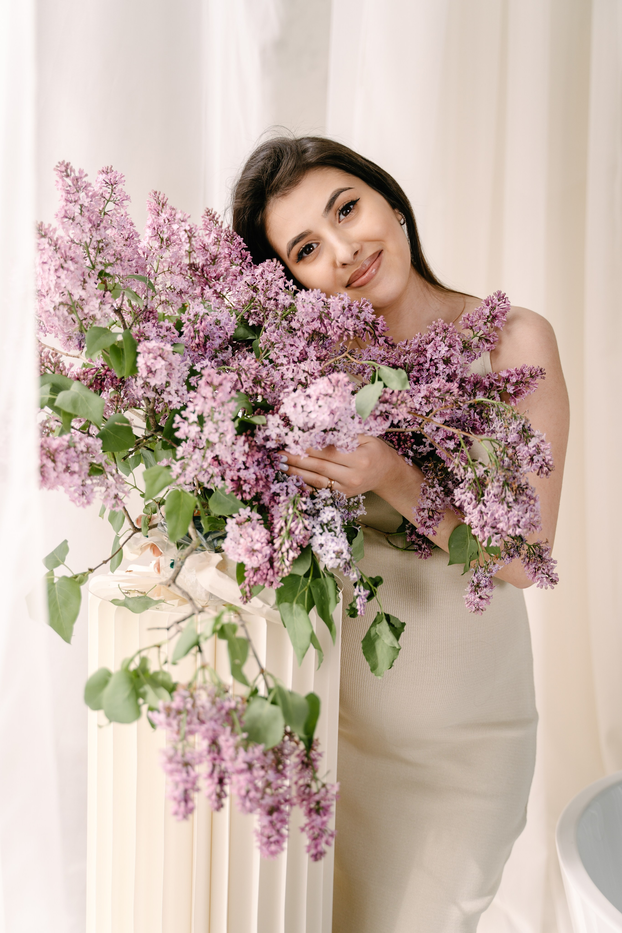 Диана в ожидании сирень. Свадебный фотограф Юлия Копылова