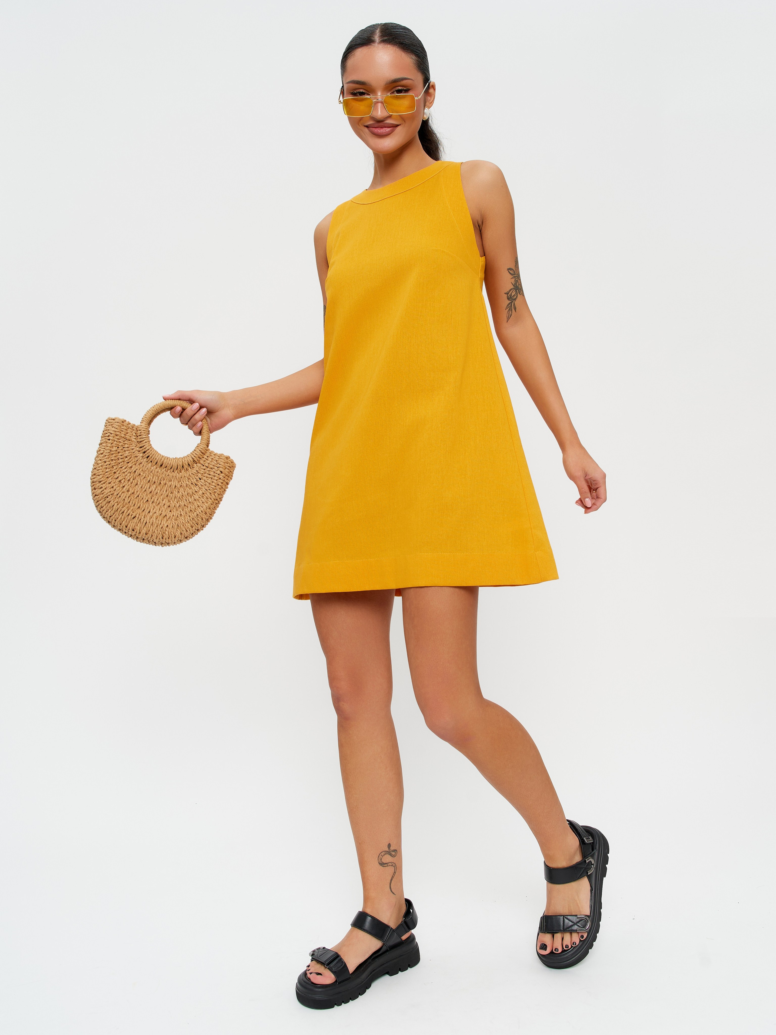 Платье. Фотограф для маркетплейсов в Москве