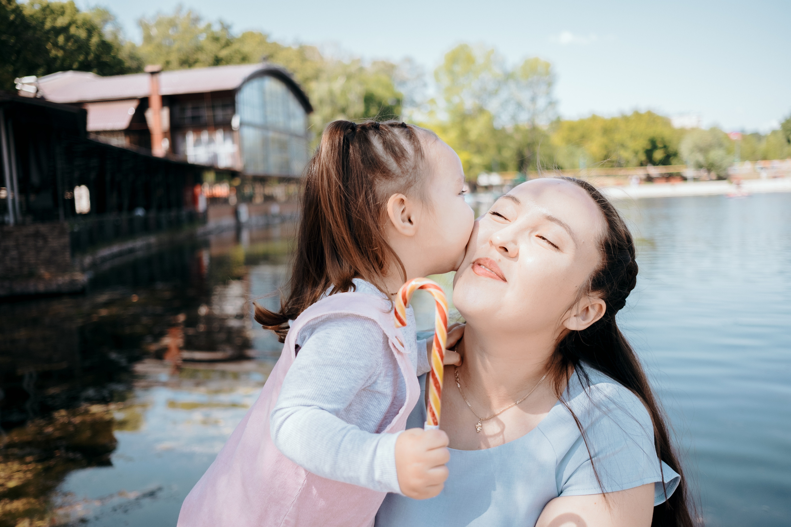 Ильмира и Ева в парке. Семейный фотограф Уфа Головченко Анастасия