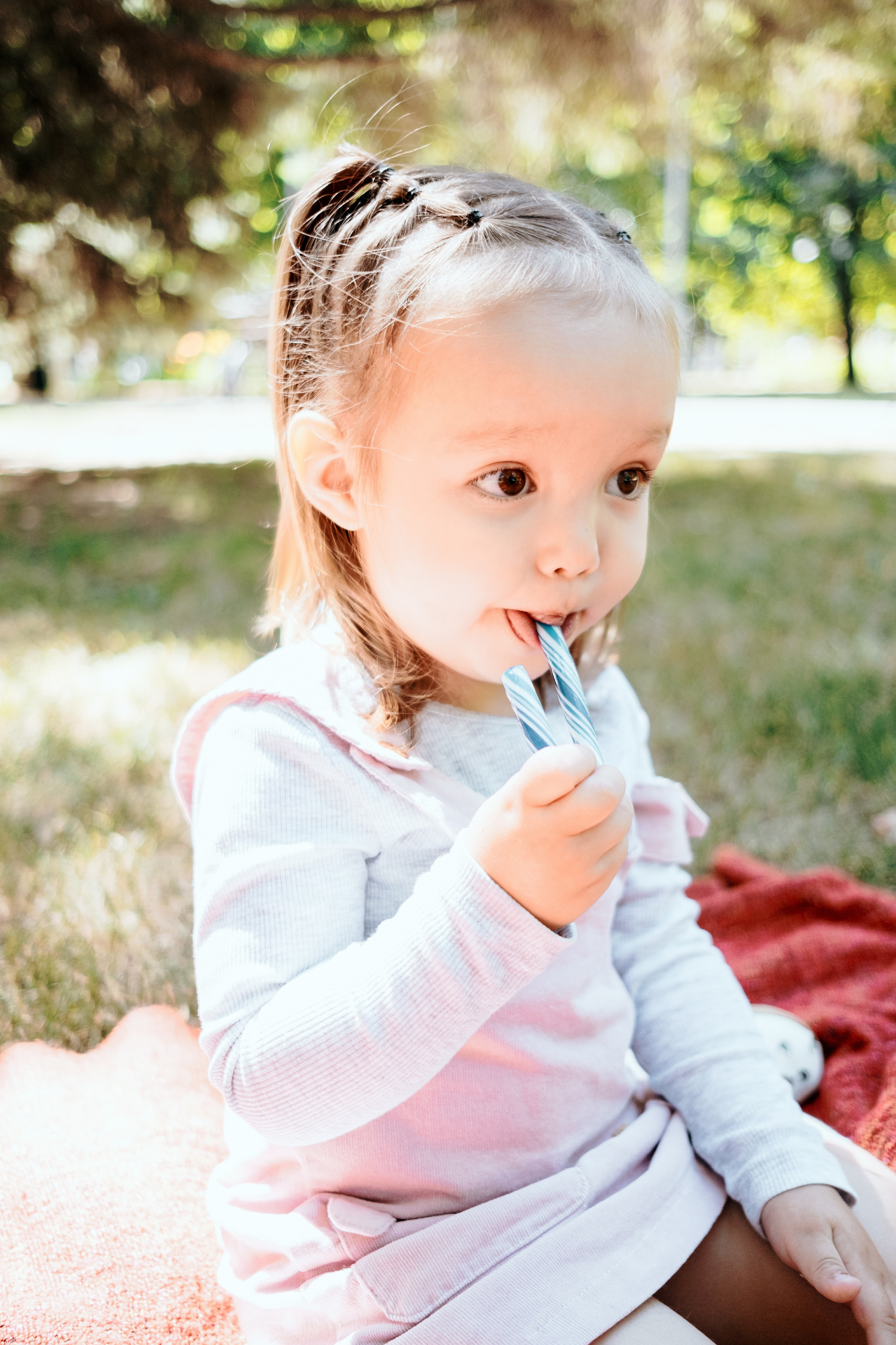 Ильмира и Ева в парке. Семейный фотограф Уфа Головченко Анастасия