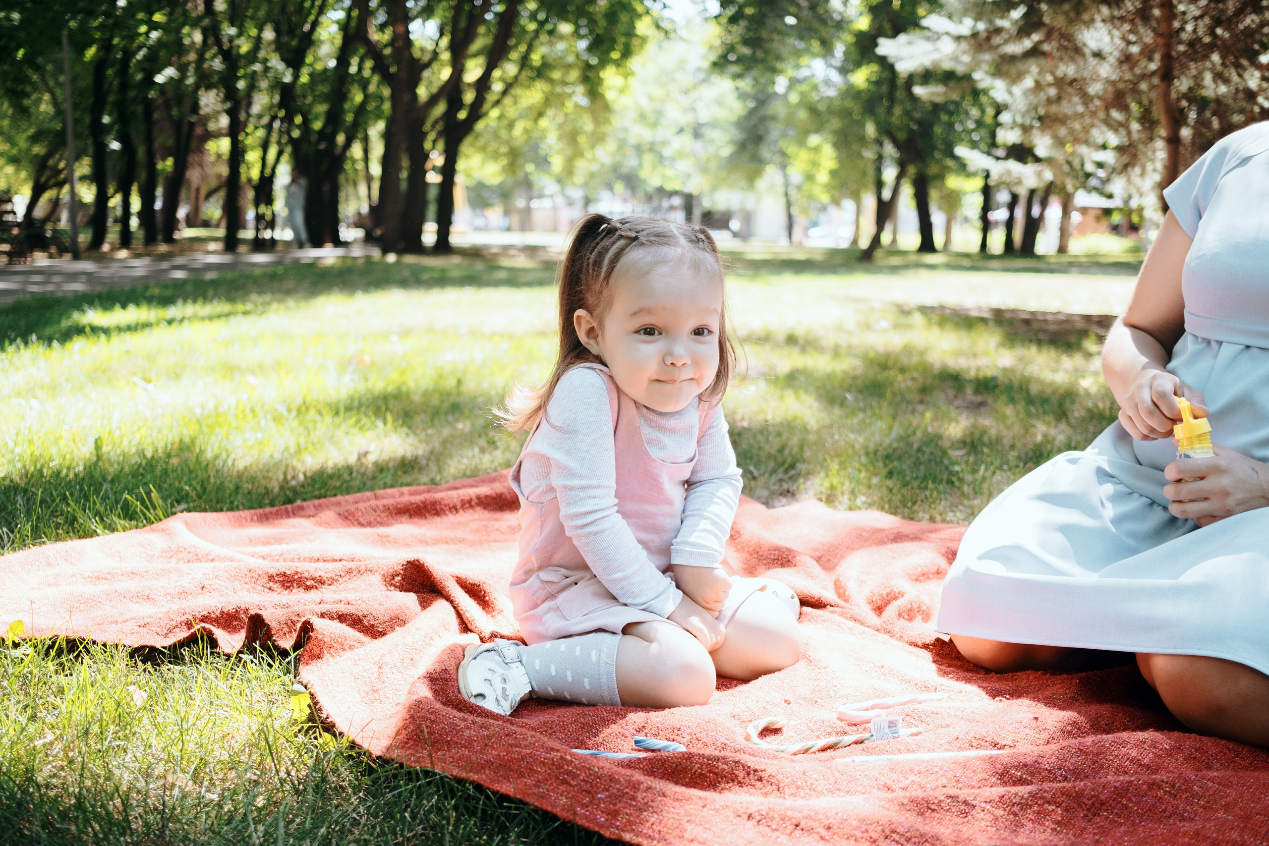 Ильмира и Ева в парке. Семейный фотограф Уфа Головченко Анастасия