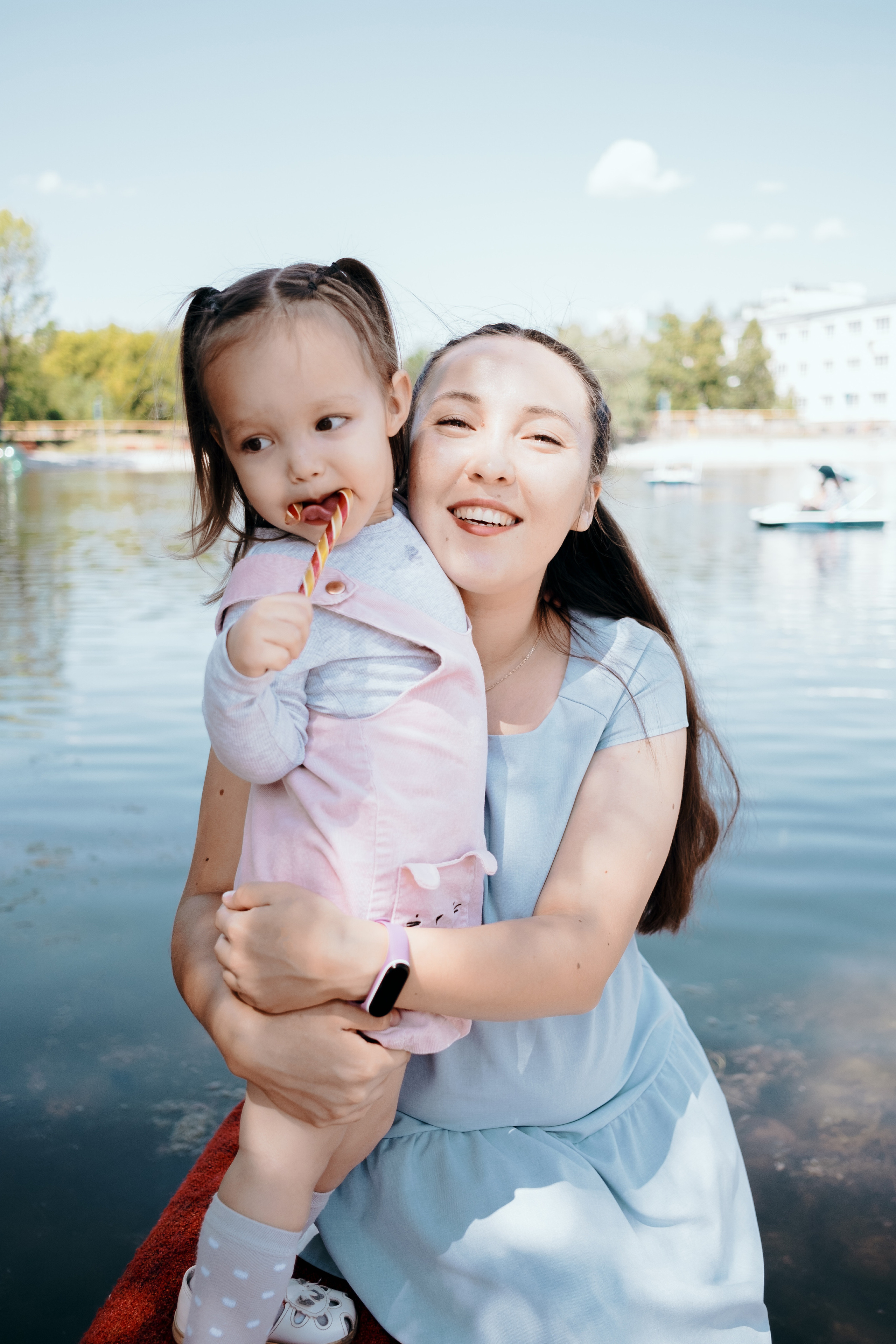 Ильмира и Ева в парке. Семейный фотограф Уфа Головченко Анастасия