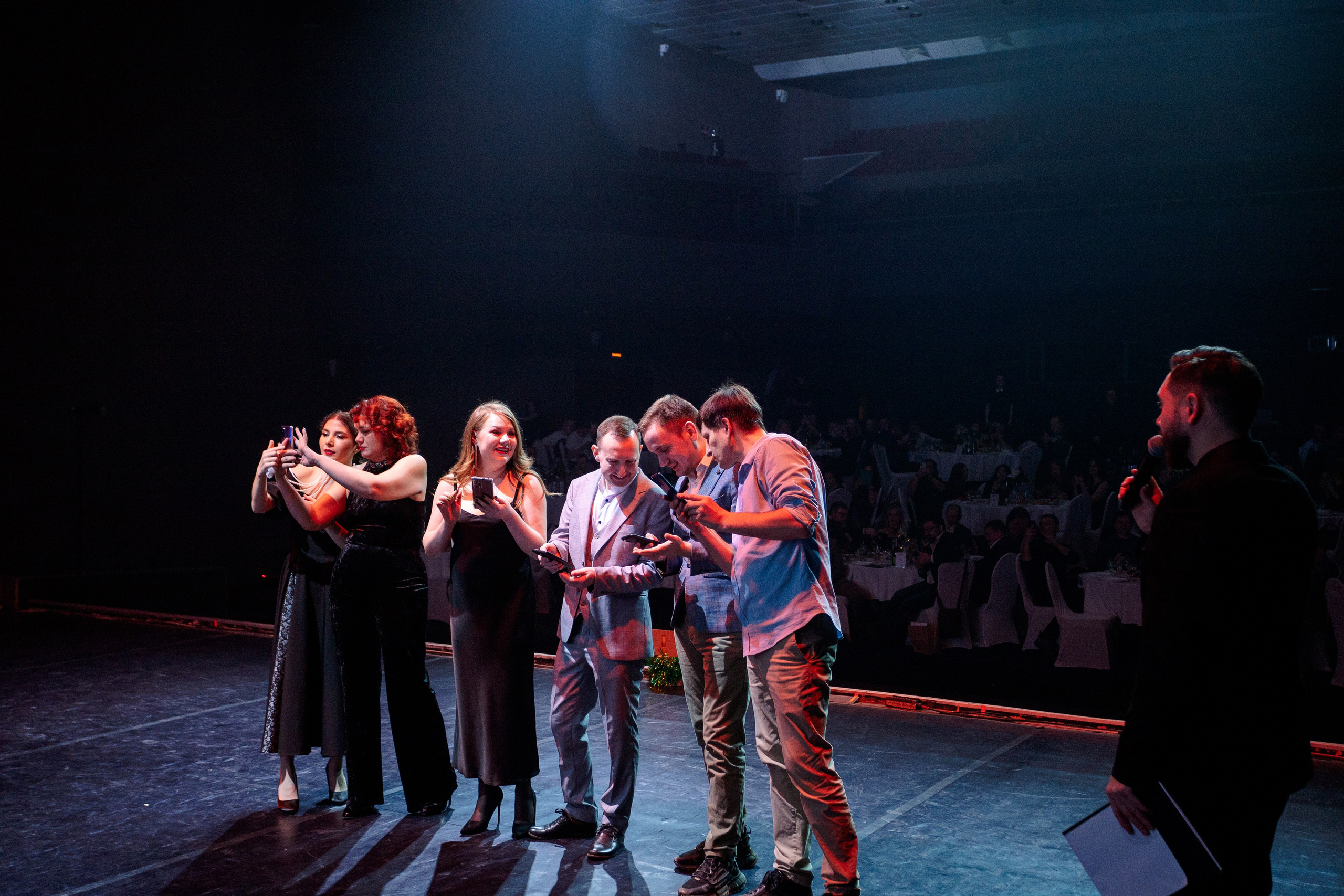 РЕПОРТАЖ: НОВЫЙ ГОД В ДК МЕТАЛЛУРГ. Профессиональный фотограф в Ижевске Леша Петров