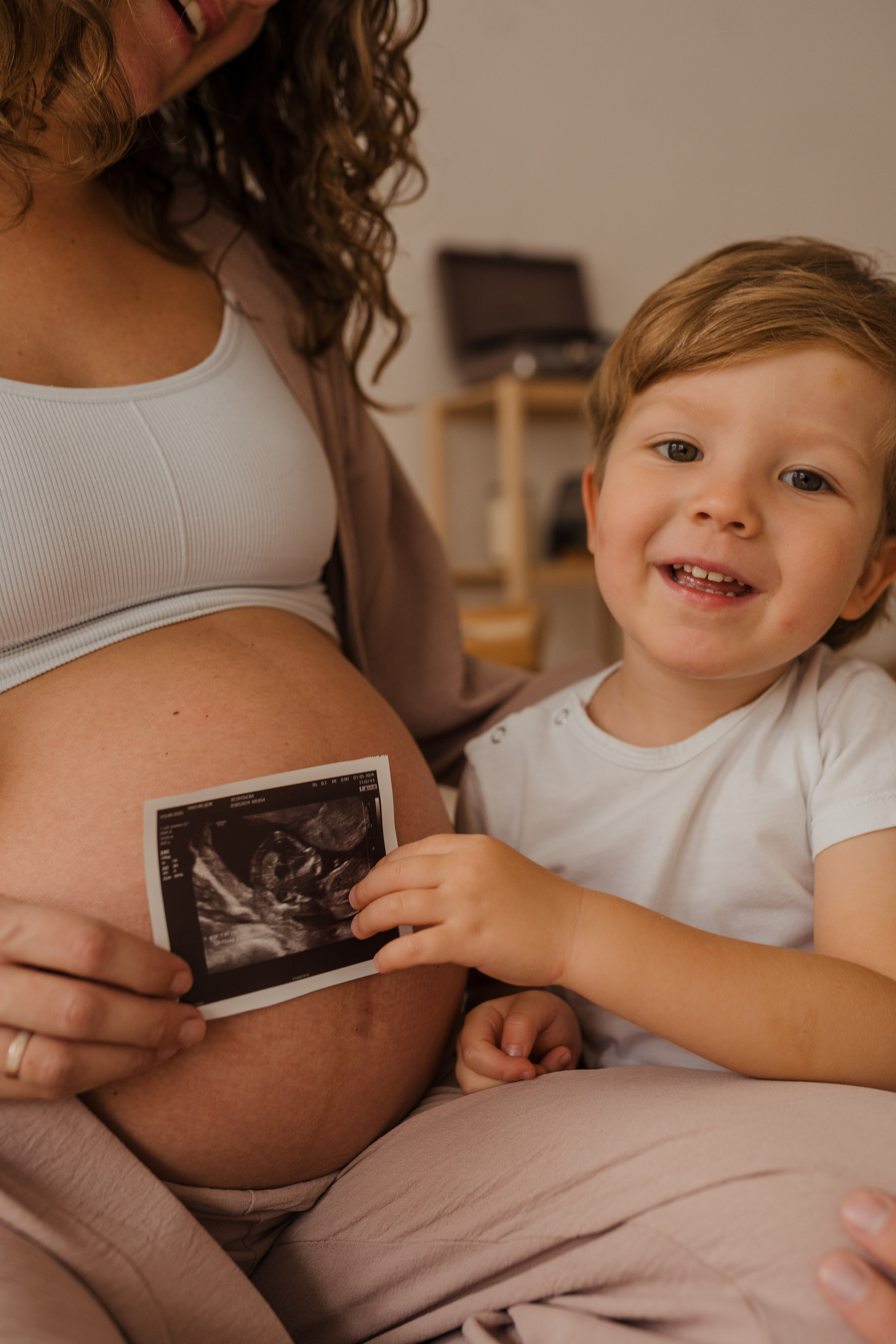 Семейная фотосессия в студии в Москве, семейный фотограф Анна Полушина. Свадебный фотограф в Москве Анна Полушина
