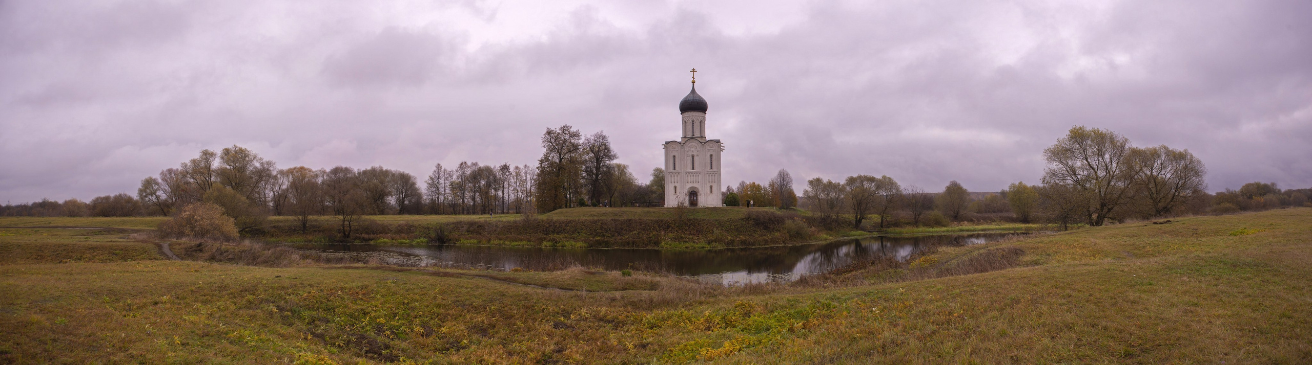 Боголюбово. Октябрь 2023. Игорь Жучков. Россия увиденная глазами путешествующего фотографа