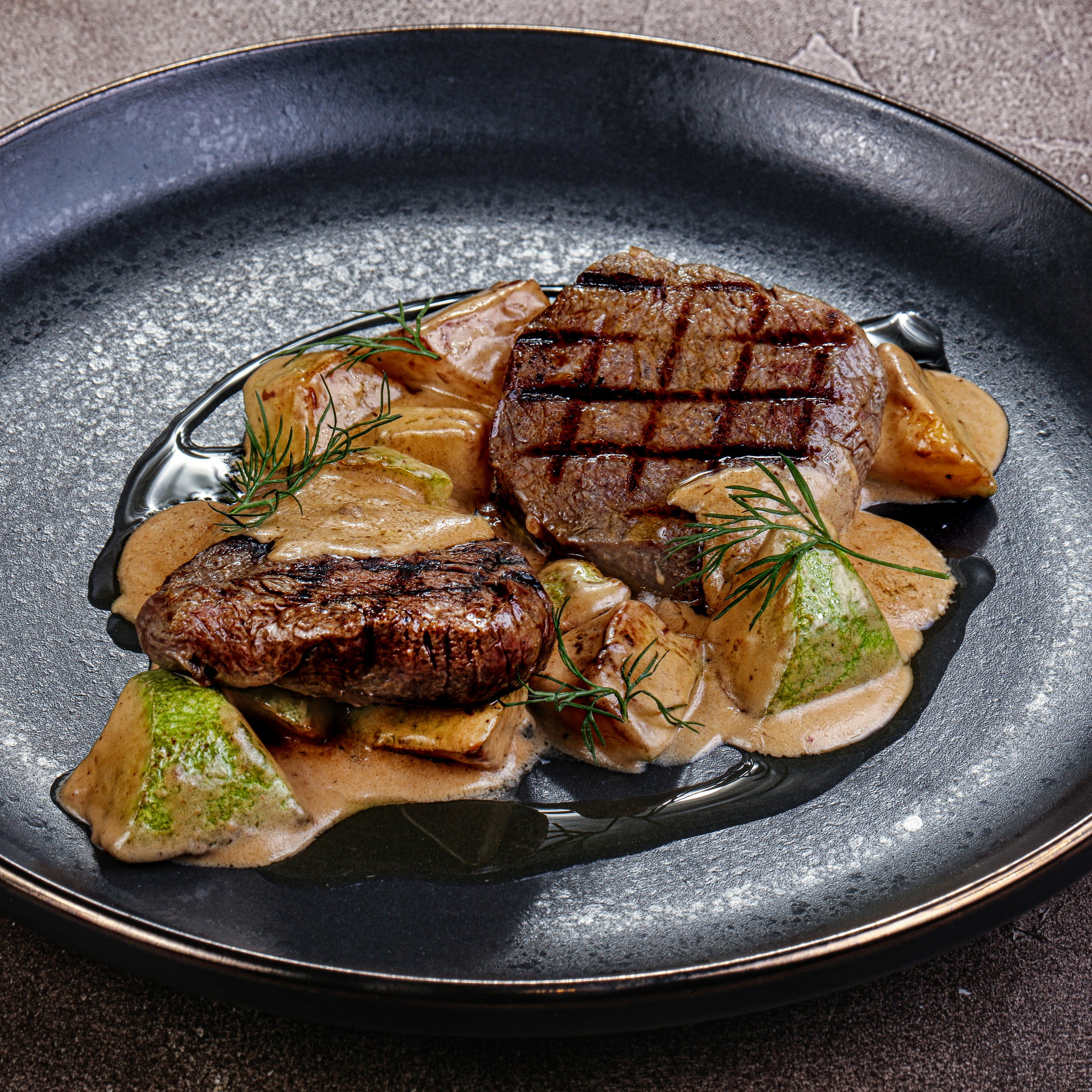 Фотосъемка блюд европейской кухни. Заказ по тел.: +7 (906) 006-90-22. Фуд-фотограф Андрей Старостин — съемка еды в Москве. 9000 руб. в час