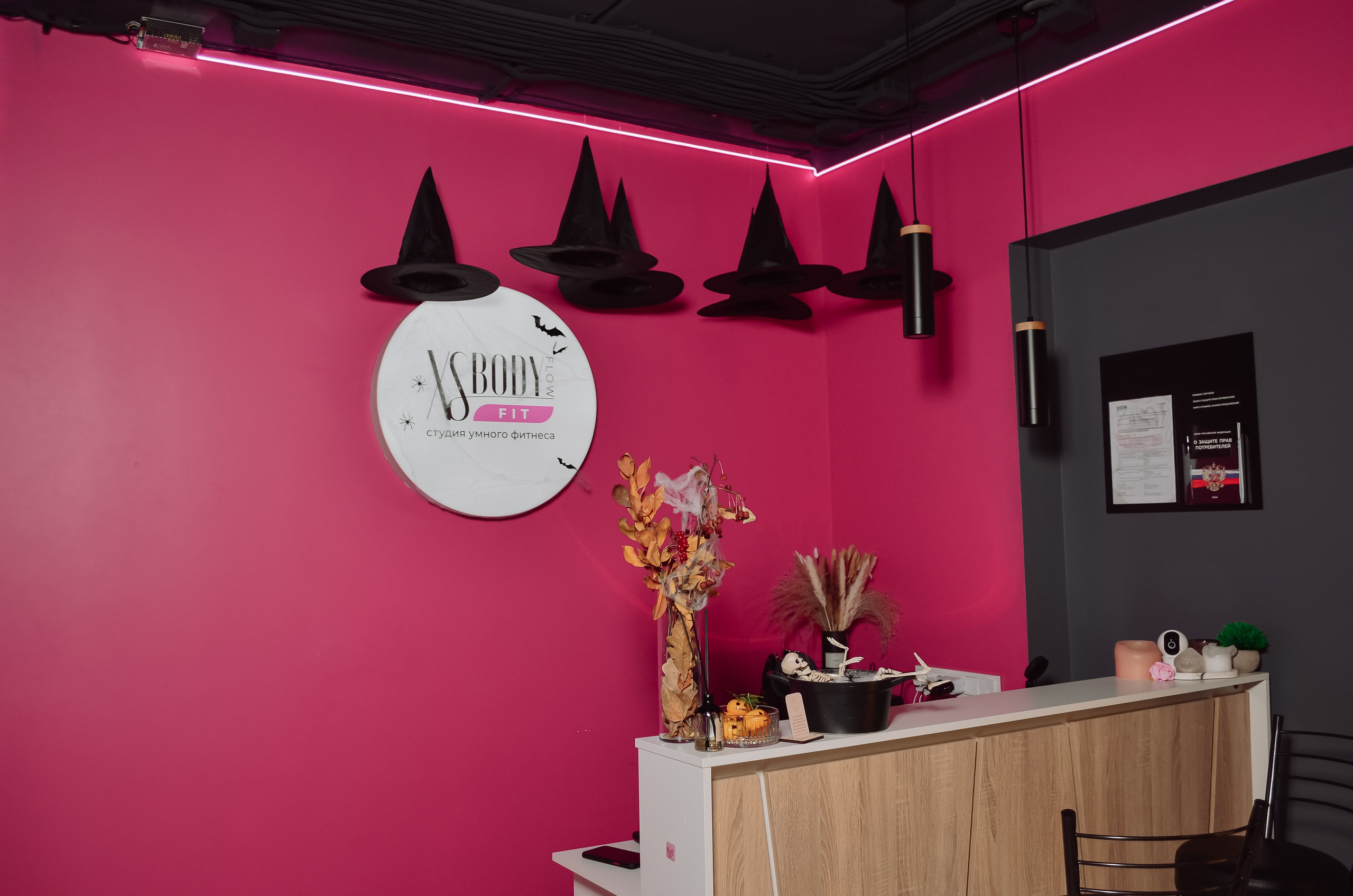 Фоторепортаж мероприятия в фитнес-клубе. Денисова Аля — фотограф для парных съемок и индивидуальных историй в Барнауле