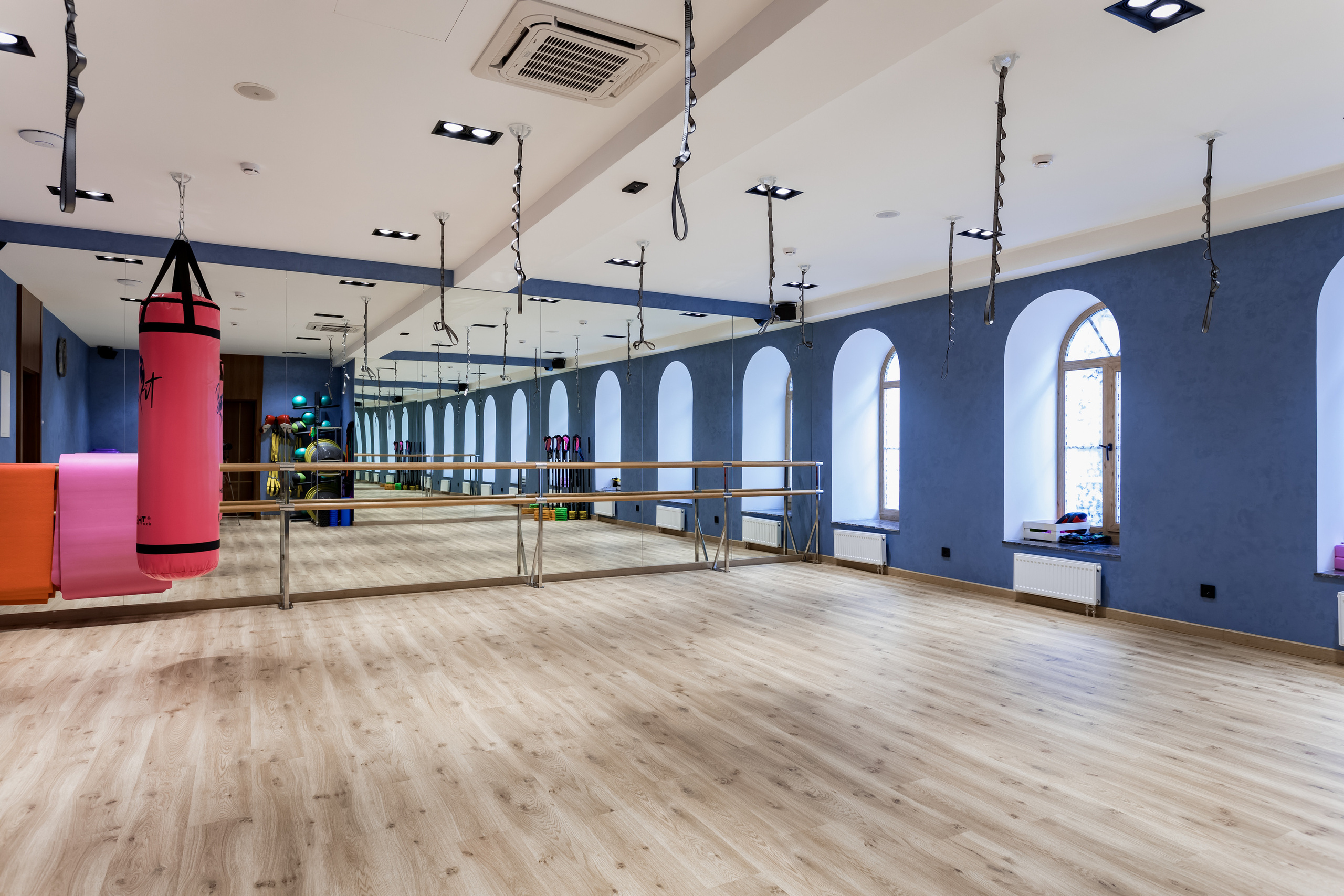 Съемка интерьера для фитнес-клуба и салона красоты Be Fit Studio. Интерьеры, Контент, Портреты | Фотограф в Москве Дани Терно