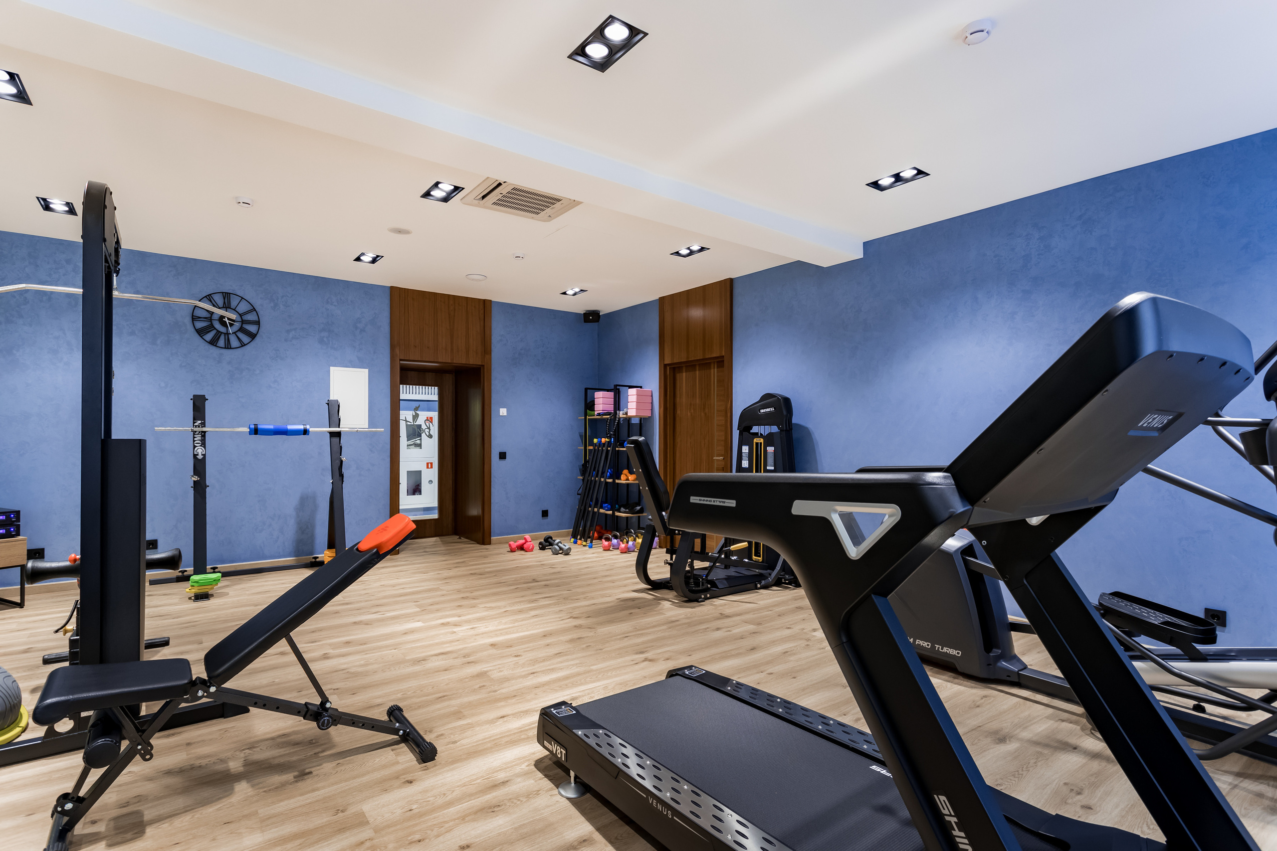 Съемка интерьера для фитнес-клуба и салона красоты Be Fit Studio. Интерьеры, Контент, Портреты | Фотограф в Москве Дани Терно