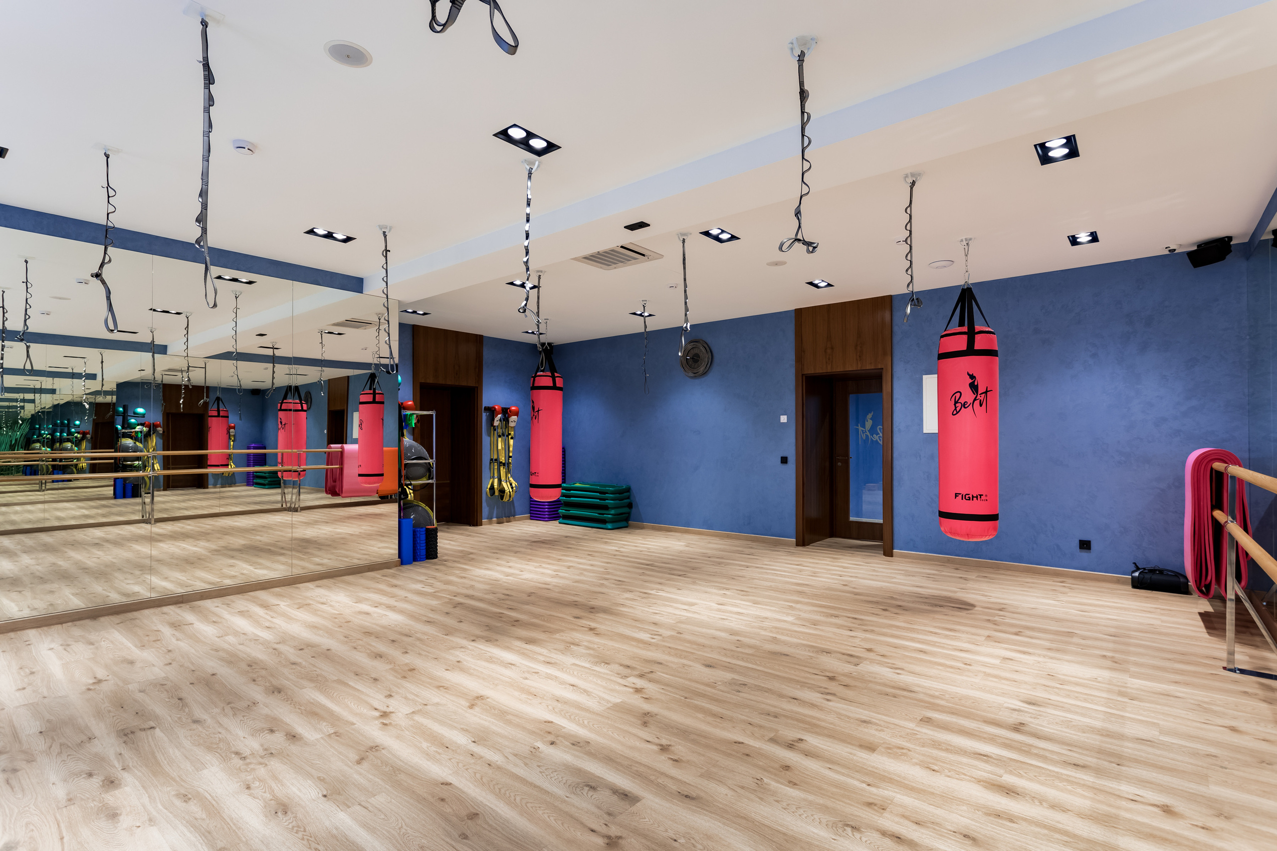 Съемка интерьера для фитнес-клуба и салона красоты Be Fit Studio. Интерьеры, Контент, Портреты | Фотограф в Москве Дани Терно