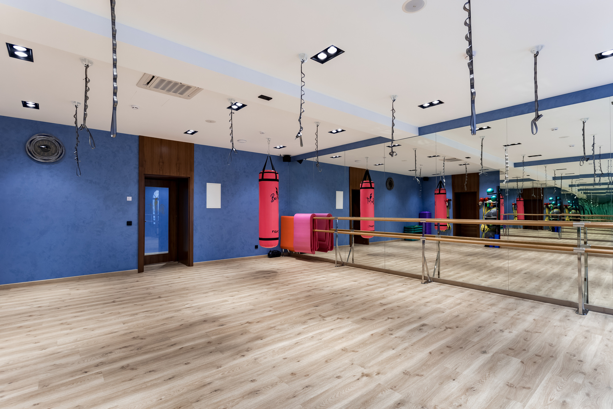 Съемка интерьера для фитнес-клуба и салона красоты Be Fit Studio. Интерьеры, Контент, Портреты | Фотограф в Москве Дани Терно