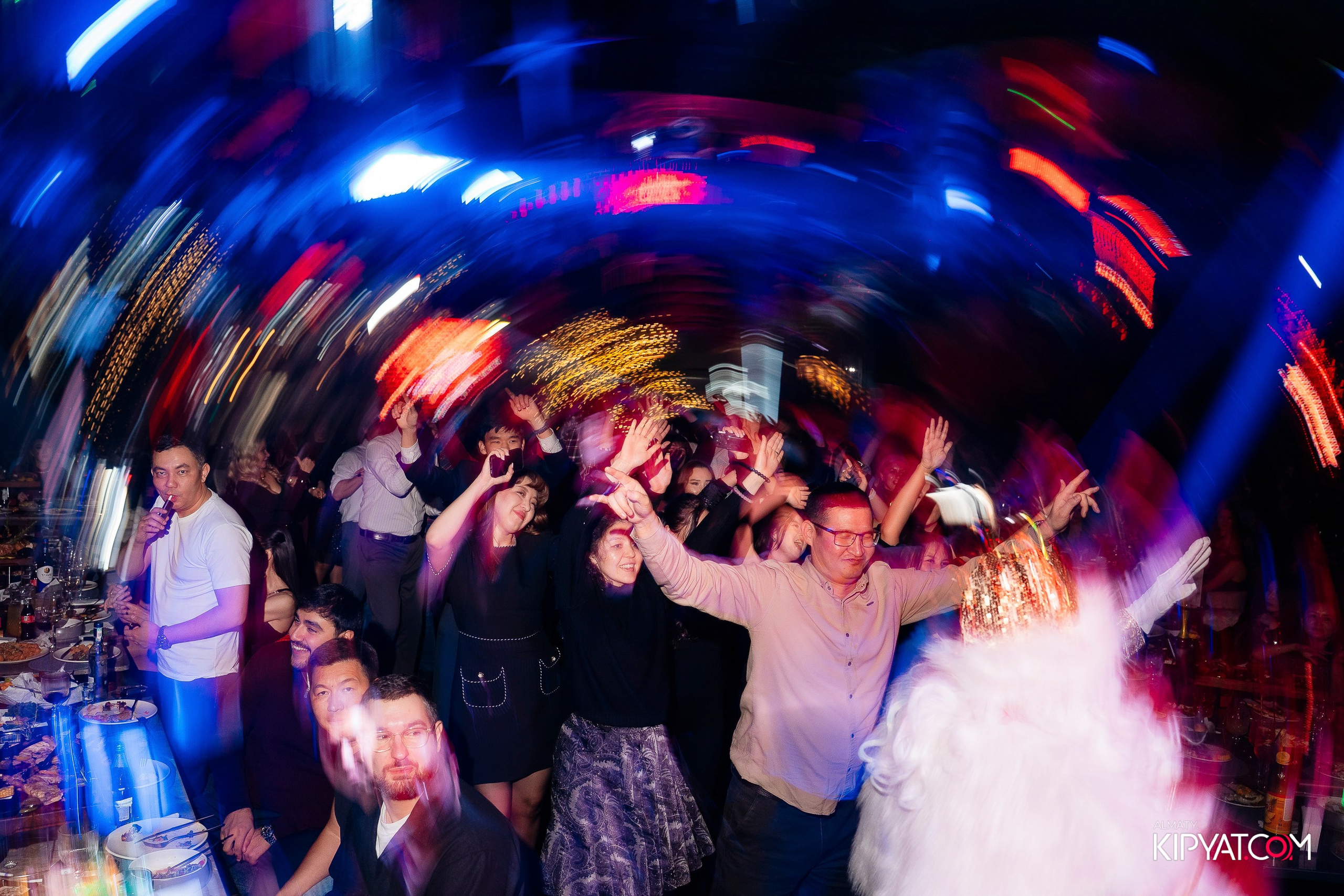 FRIENDS BAR & TERRACE. КИПЯТКОМ АЛМАТЫ! Фотосъемка мероприятий в Алматы