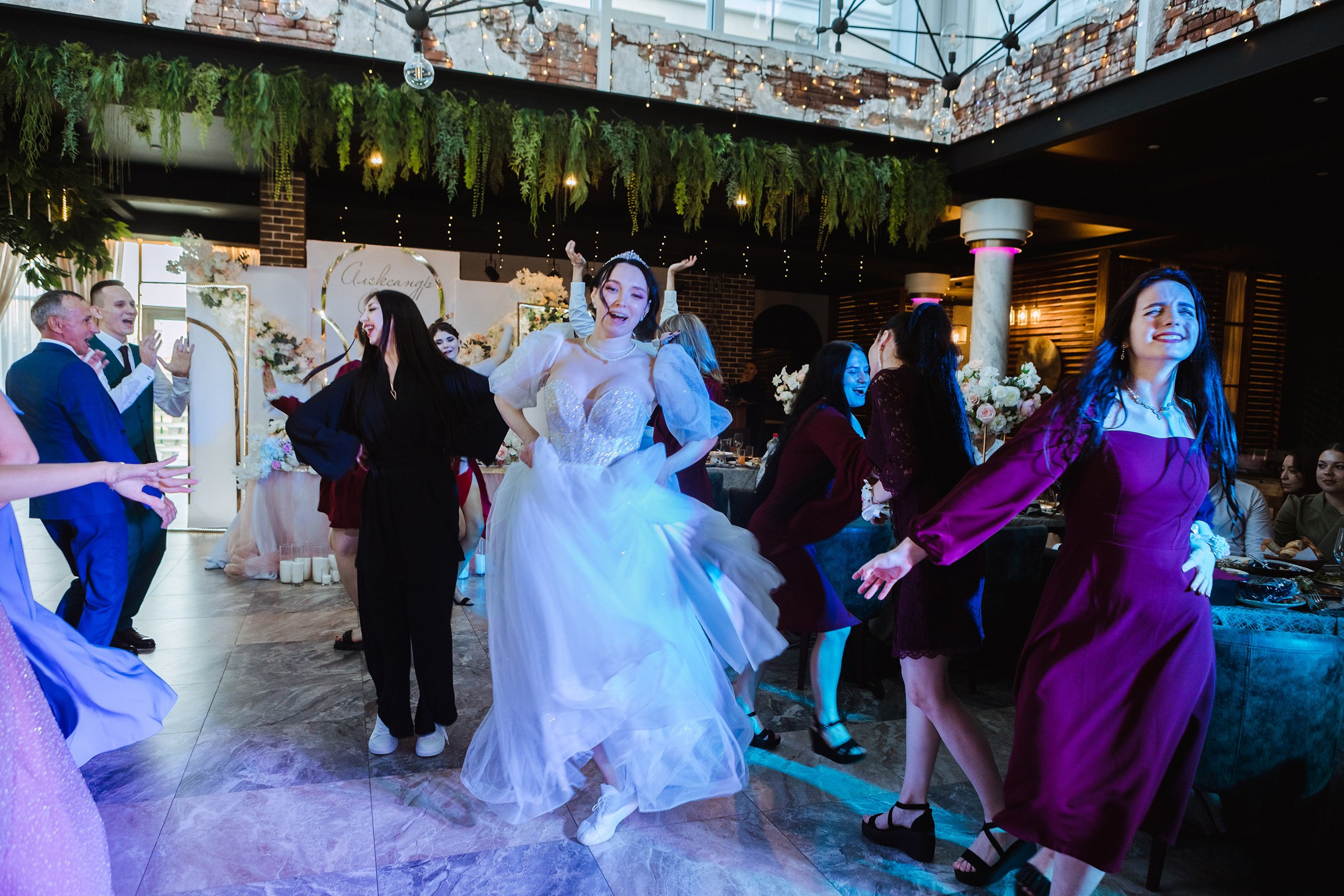 Александр и Ольга. Фотографы в городе Волгограде — Людмила Агеева и Алексей Околелов