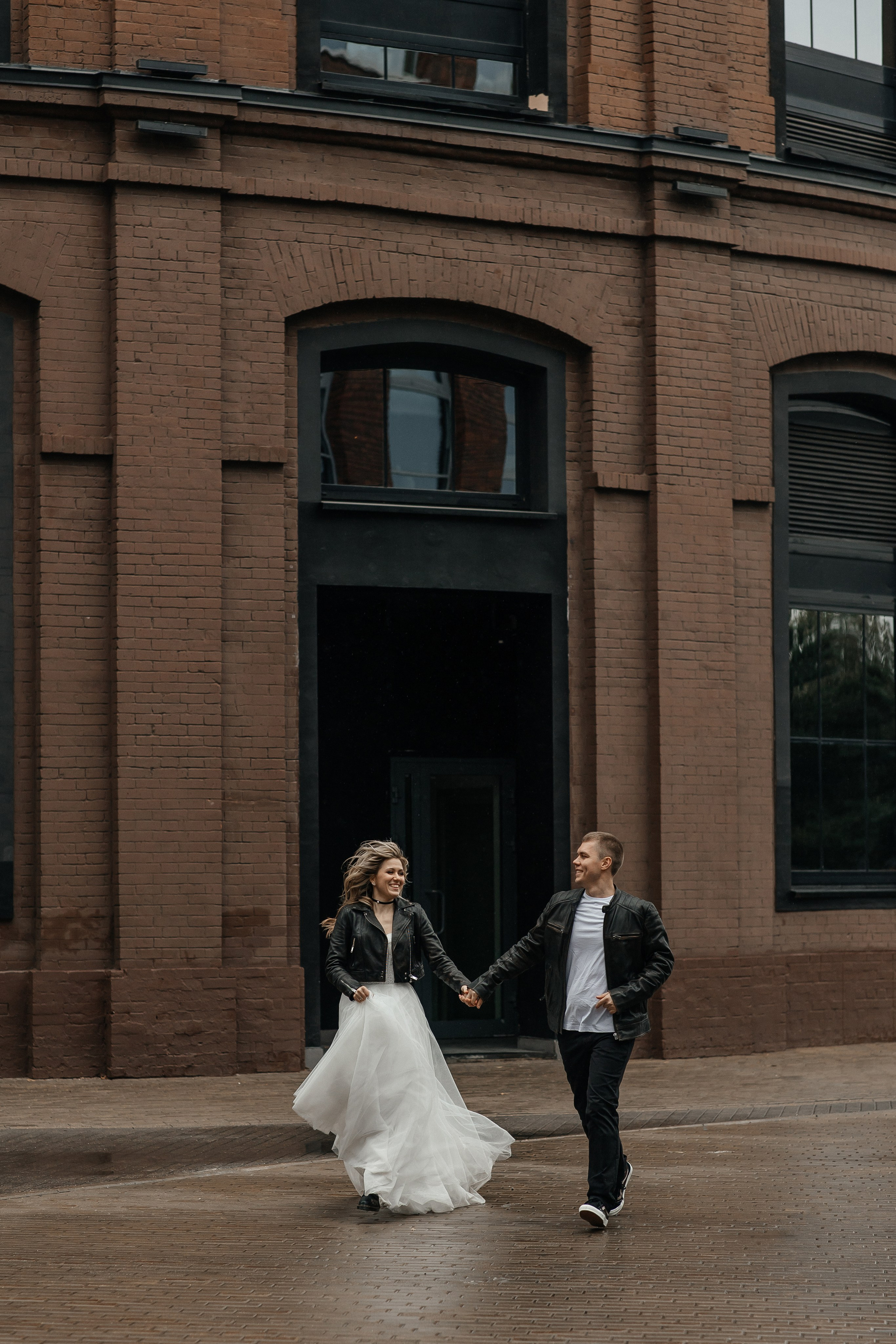 Свадебная прогулка в Москве в квартале Арма