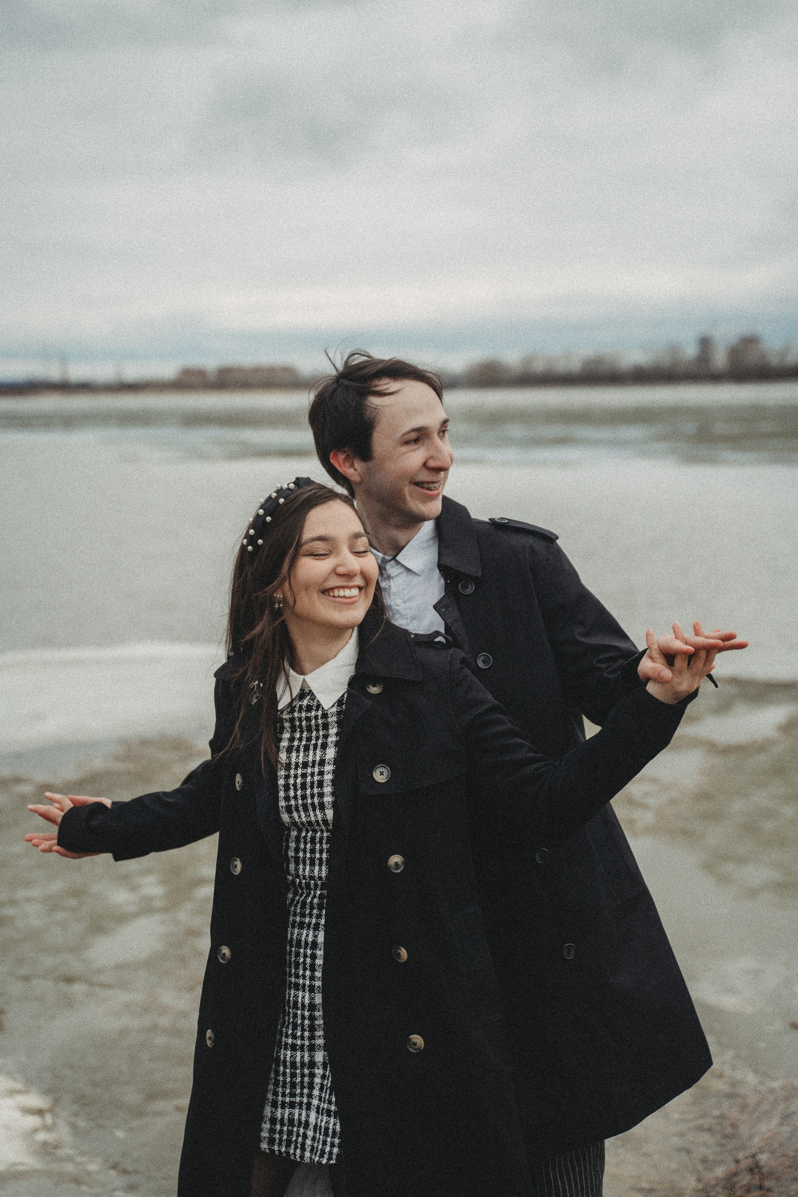 Азат и Маня. Главная