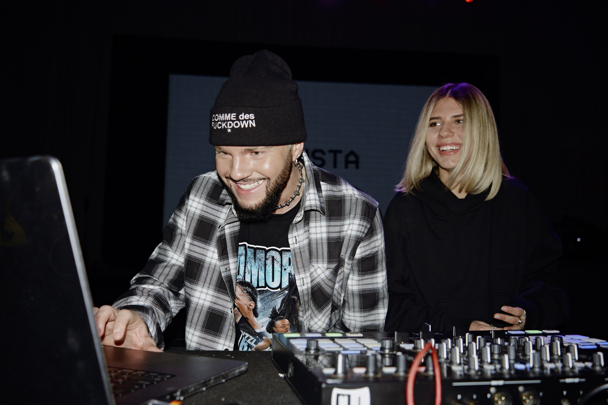 LAF. NOIZOMAX Художественный фотограф в Дубай