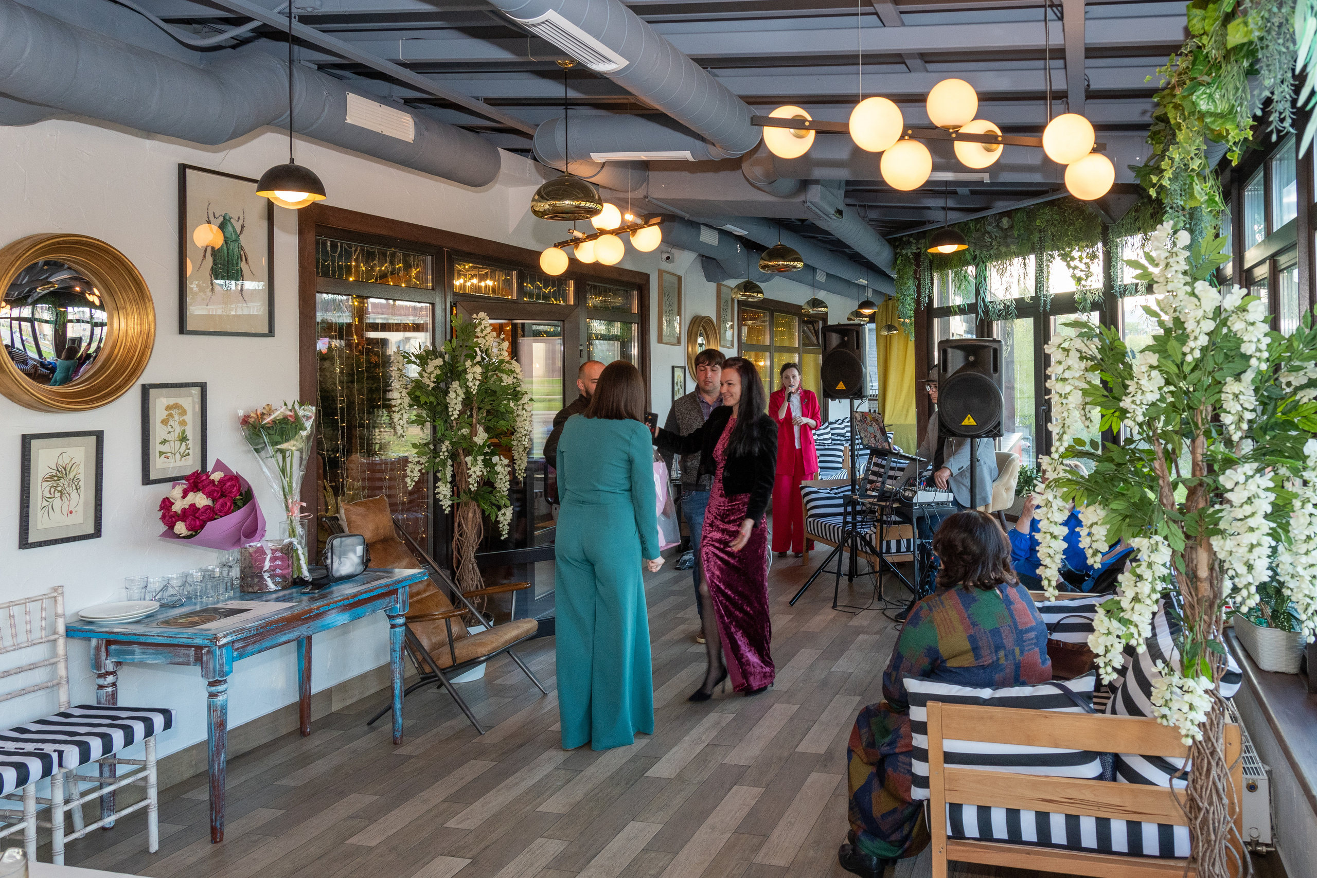 Фотосессия взрослого дня рождения. Интерьерный фотограф Евгений Расторгуев