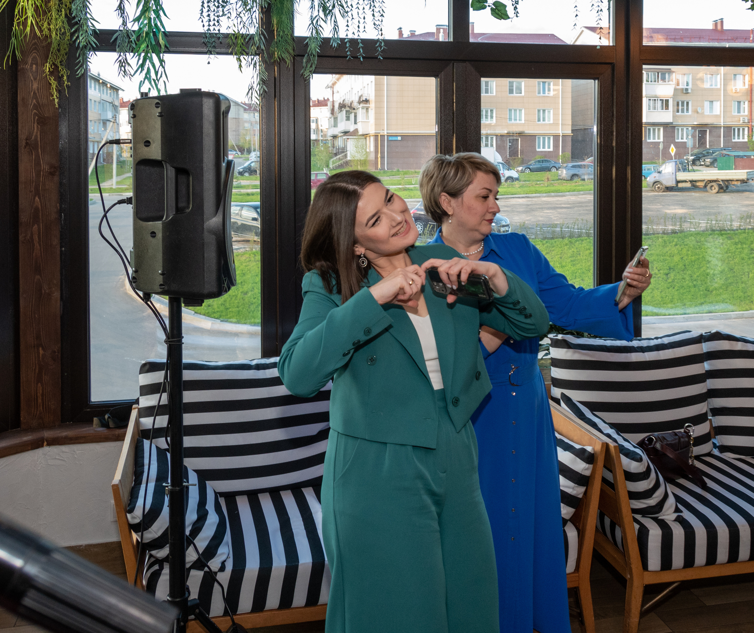 Фотосессия взрослого дня рождения. Интерьерный фотограф Евгений Расторгуев