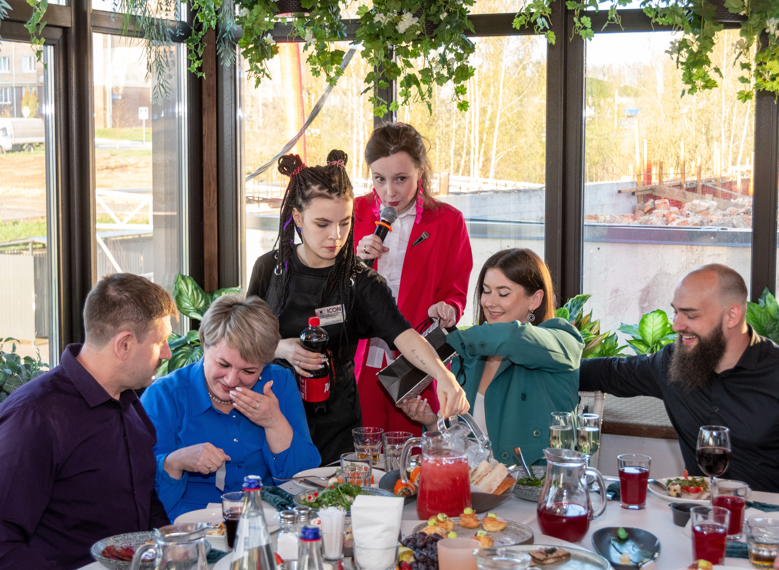 Фотосессия взрослого дня рождения. Интерьерный фотограф Евгений Расторгуев