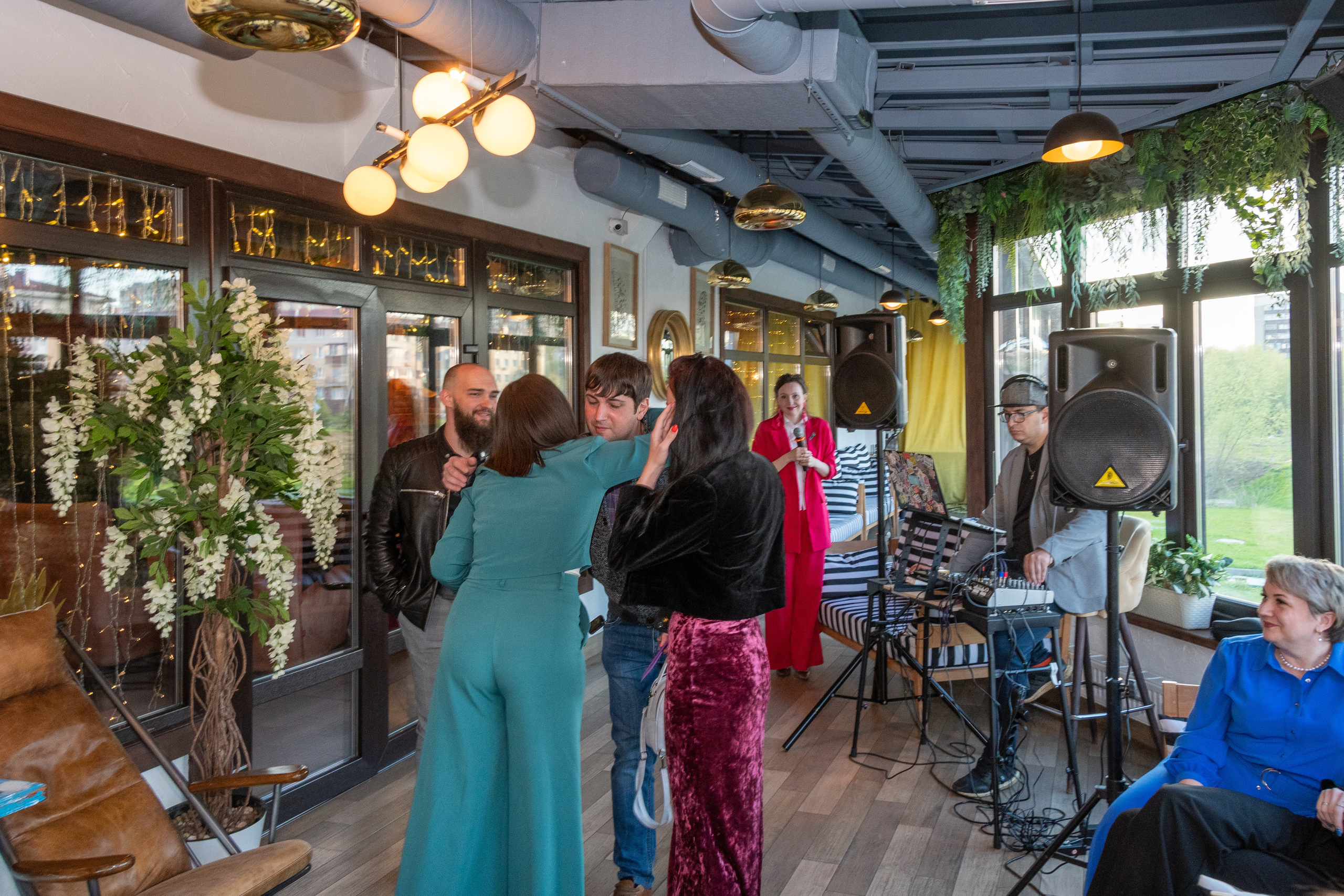 Фотосессия взрослого дня рождения. Интерьерный фотограф Евгений Расторгуев