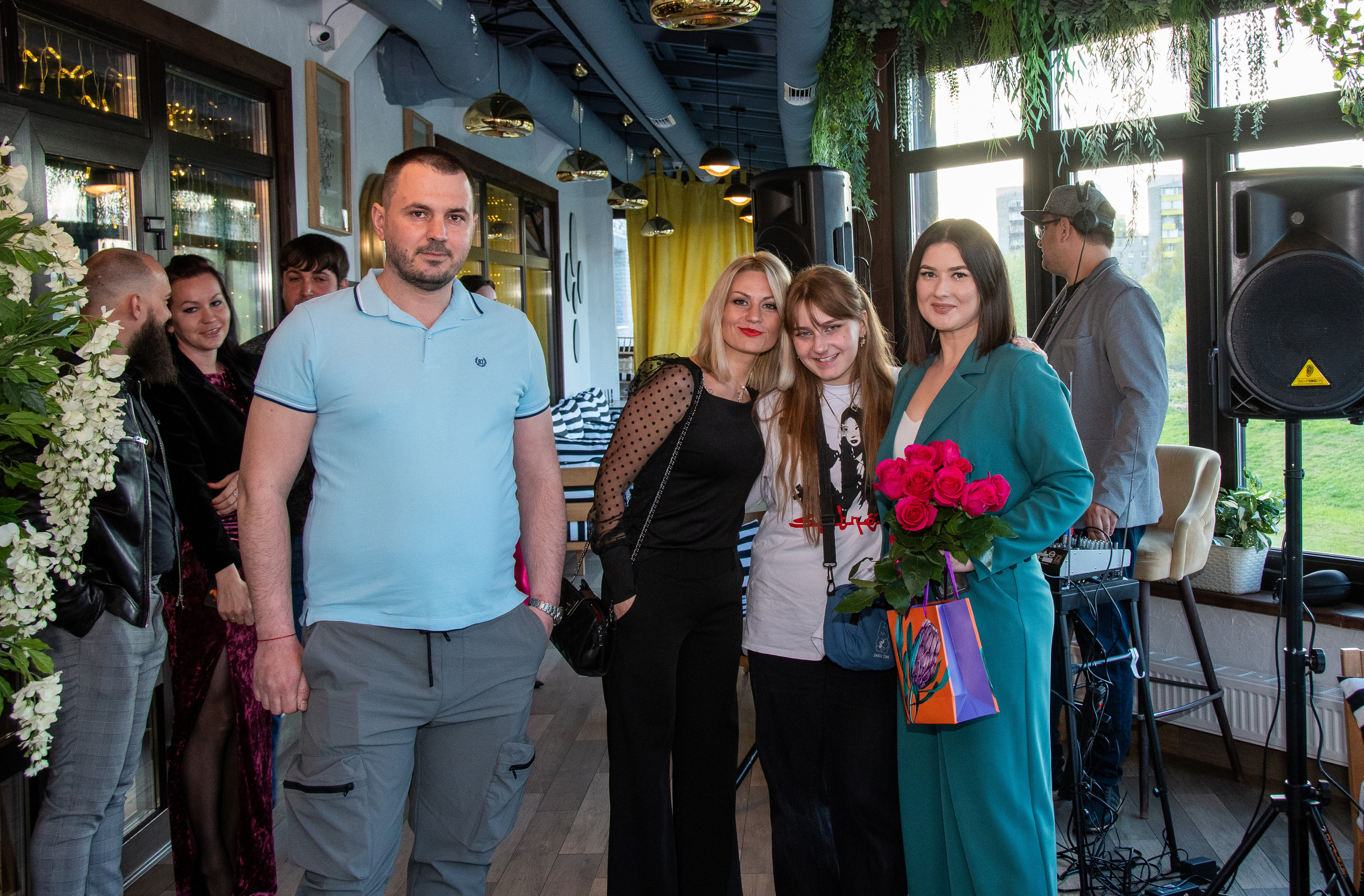 Фотосессия взрослого дня рождения. Интерьерный фотограф Евгений Расторгуев