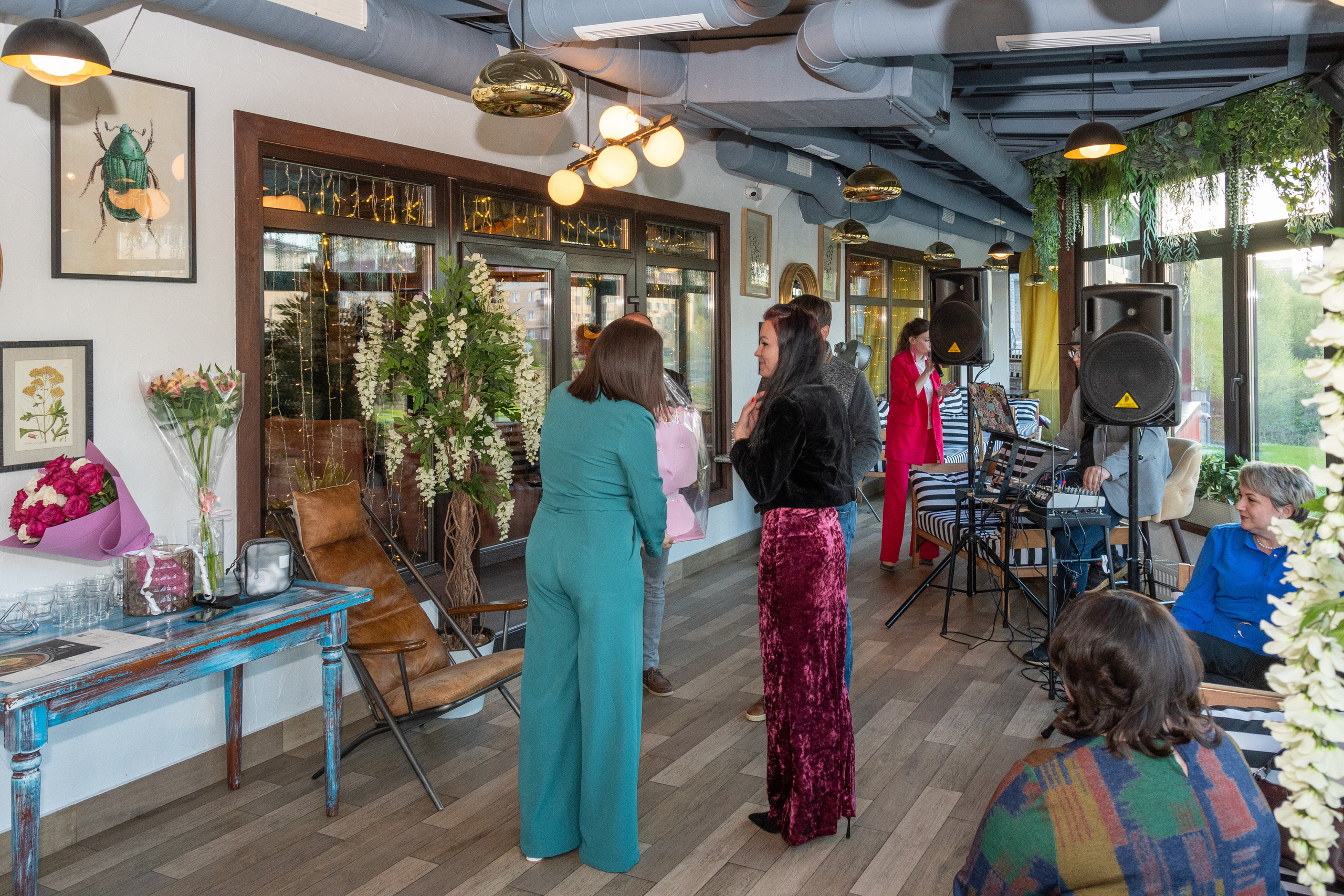 Фотосессия взрослого дня рождения. Интерьерный фотограф Евгений Расторгуев