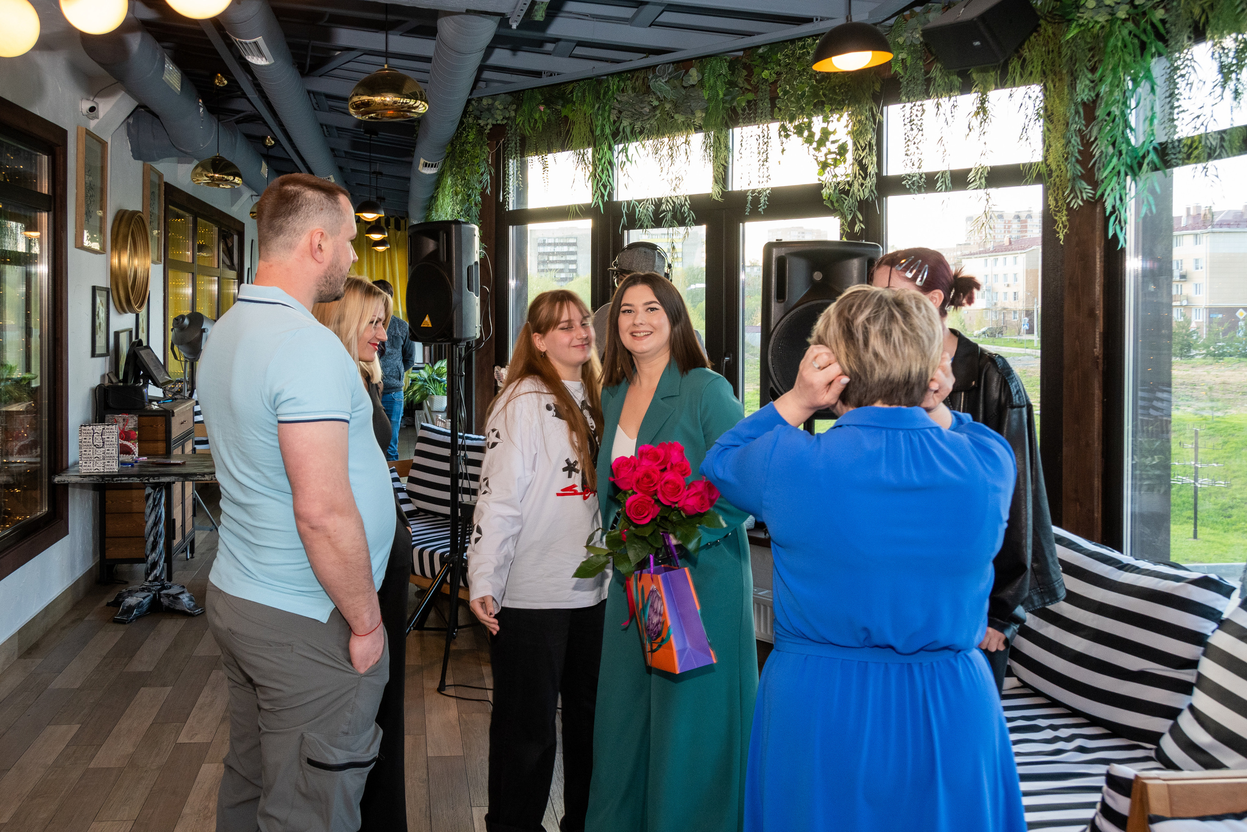 Фотосессия взрослого дня рождения. Интерьерный фотограф Евгений Расторгуев