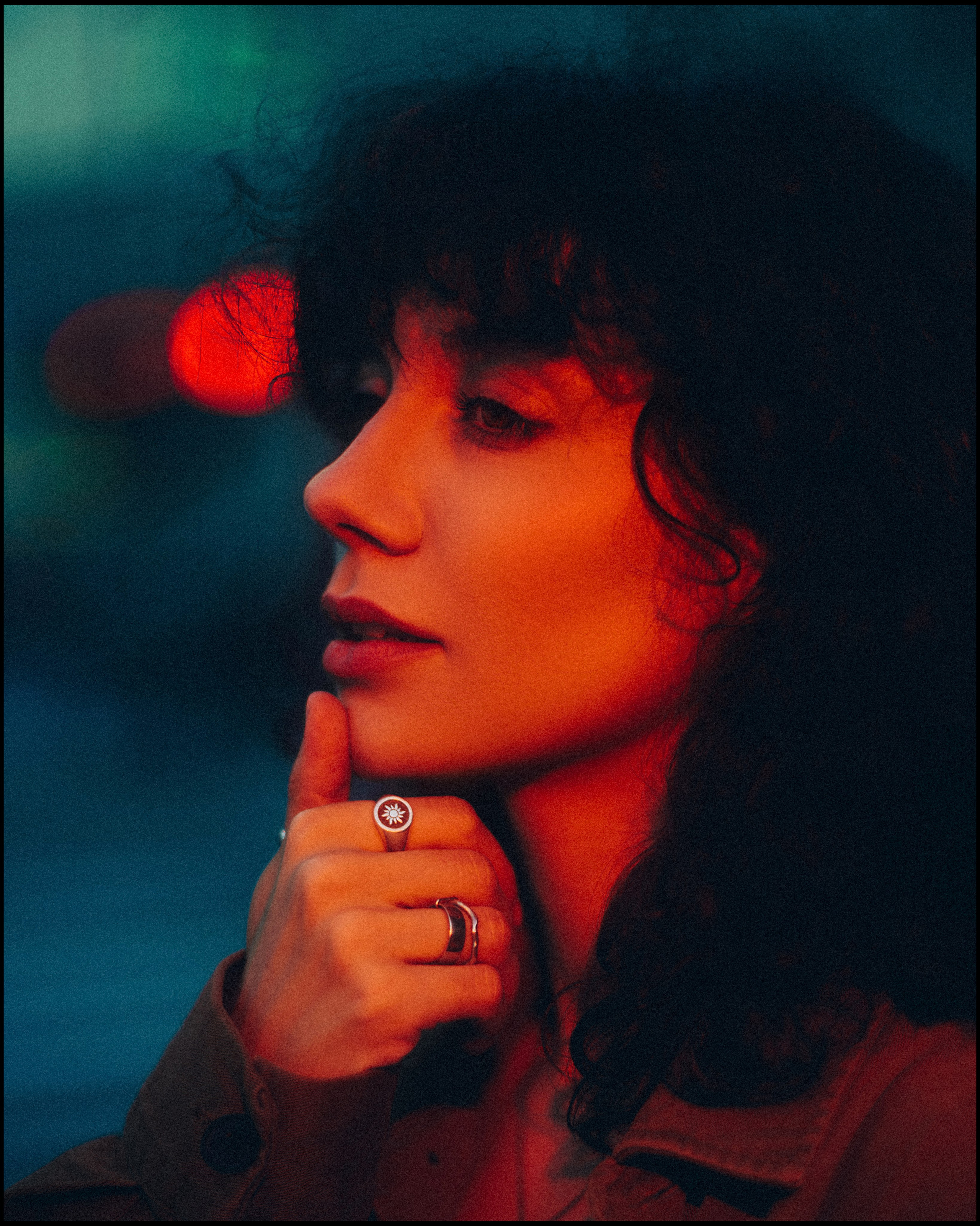 Фотосессия с цветным светом на улице