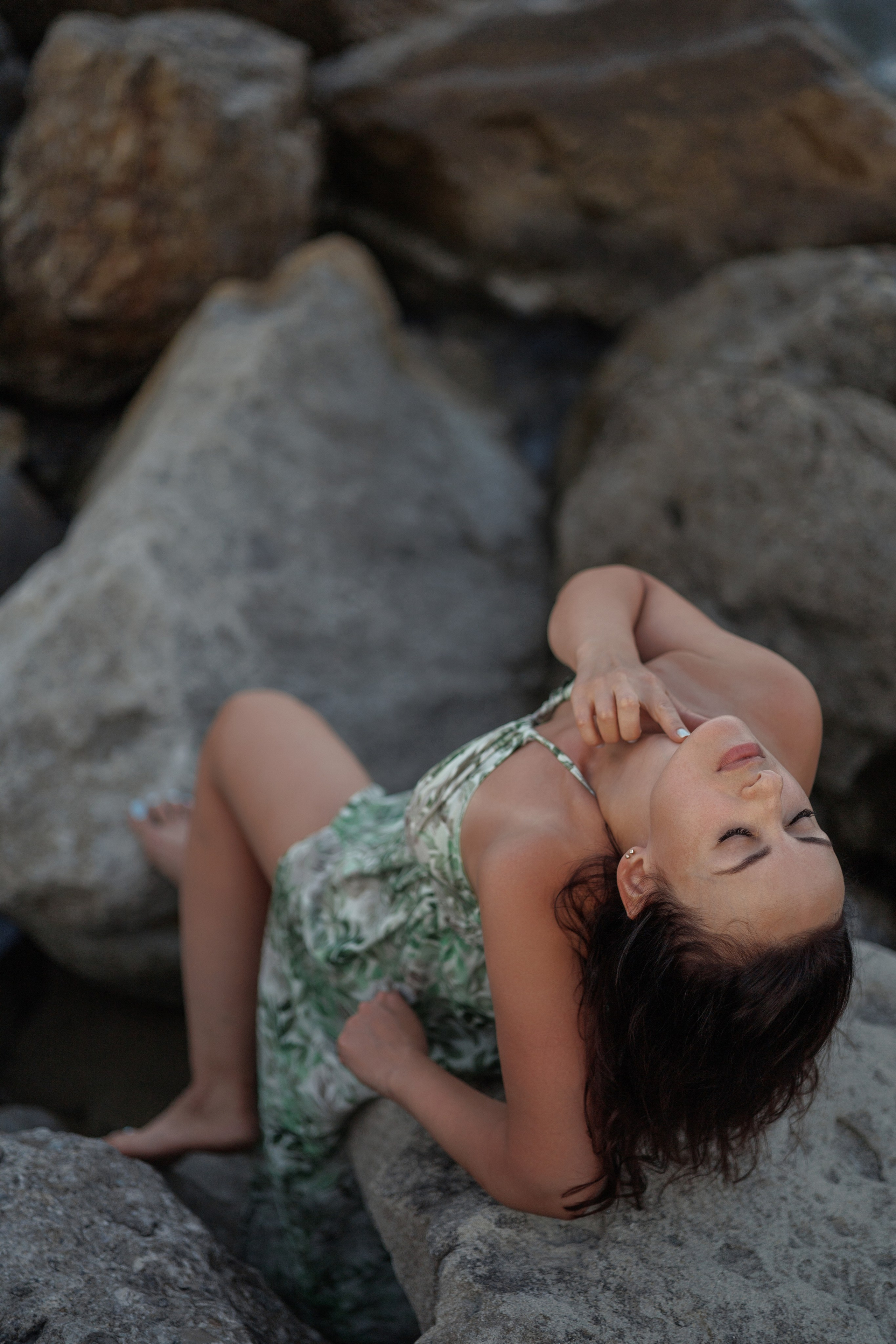 Лавстори на пляже Тонкий мыс. Семейный и портретный фотограф в Геленджике Любовь Бодрова