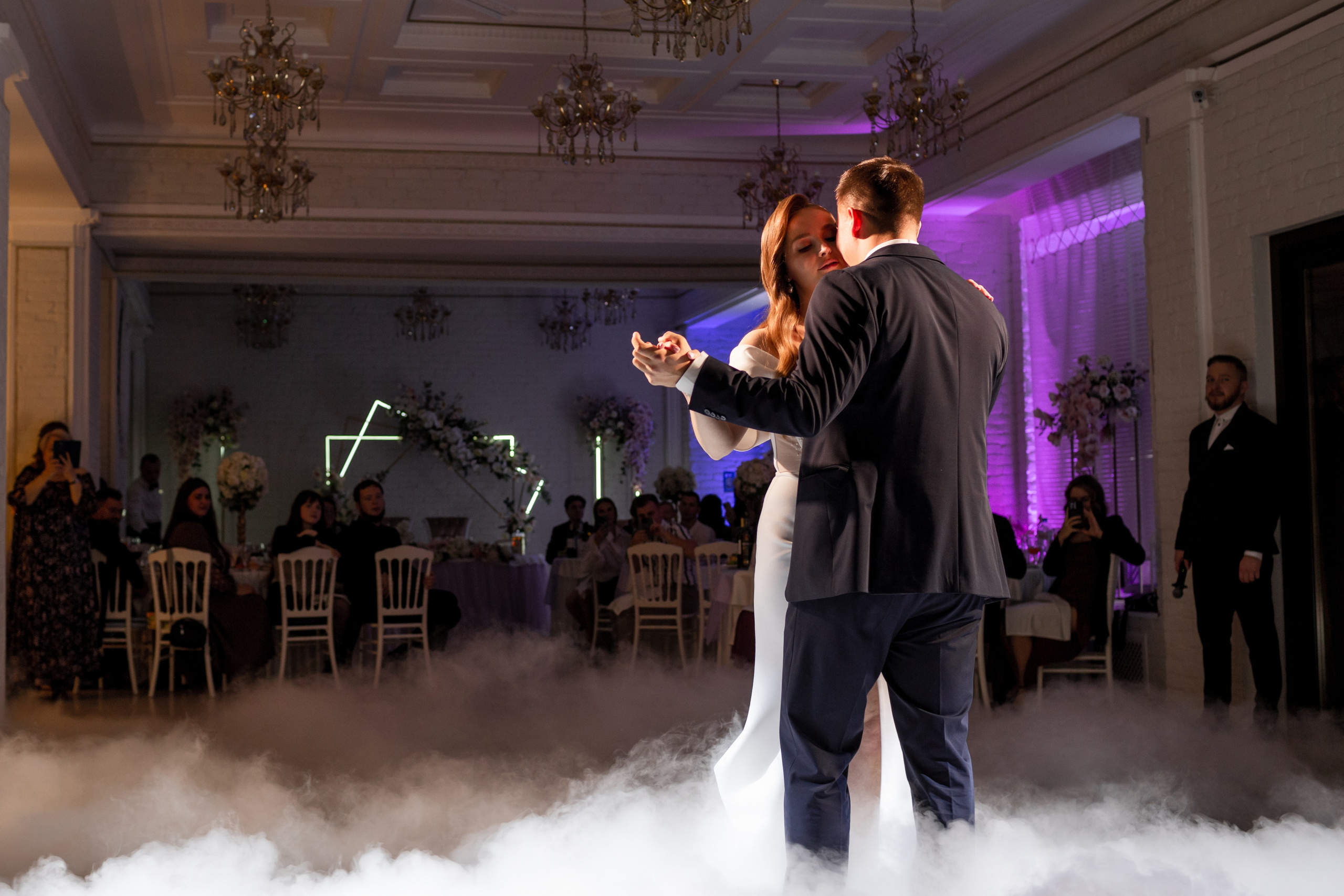 Свадьба в Петербурге в сентябре. Свадебный фотограф Кирилл Белый