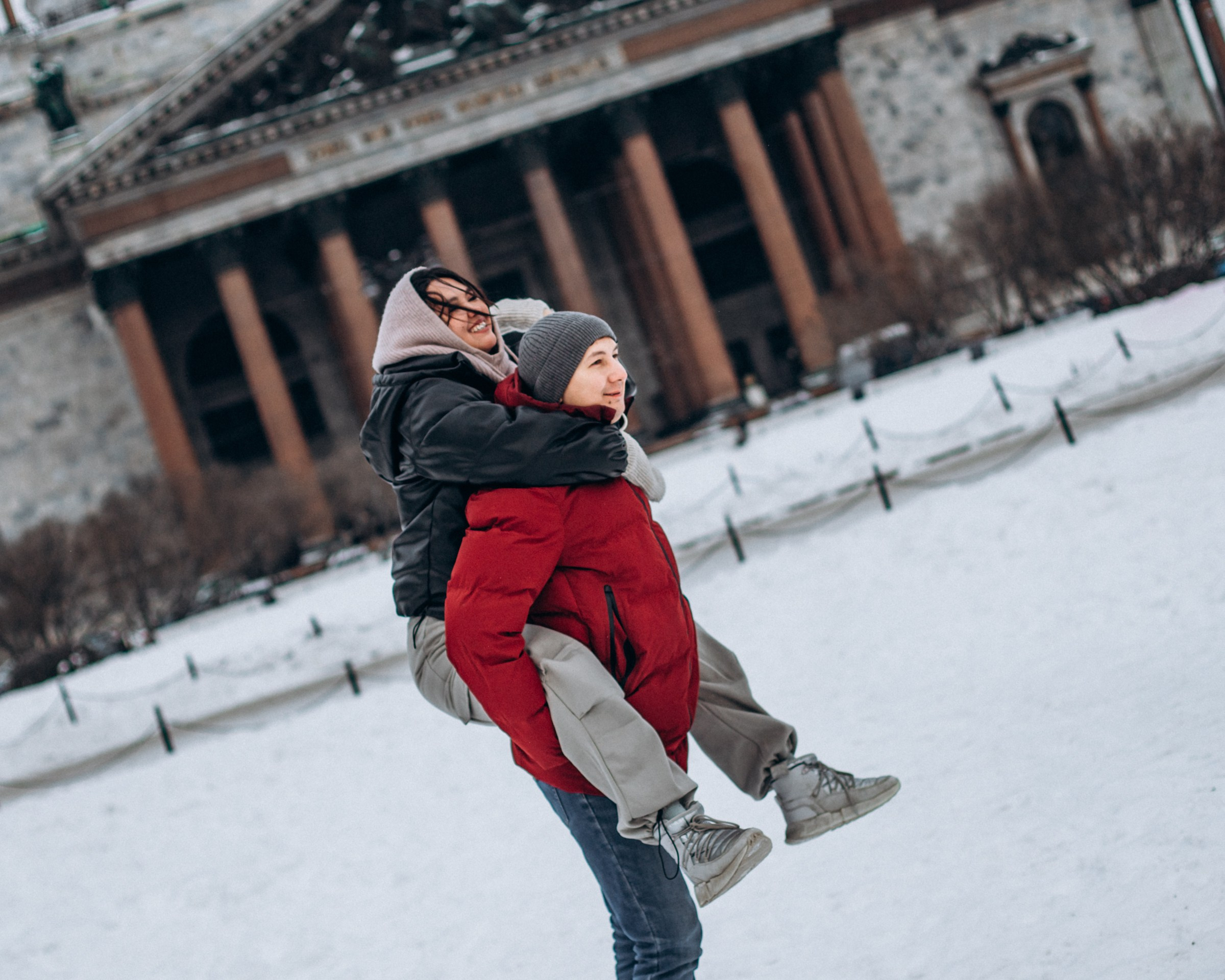 Даниил и Наркес в декабре. Фотопрогулка в Петербурге. Индивидуальный и семейный фотограф в Санкт-Петербурге