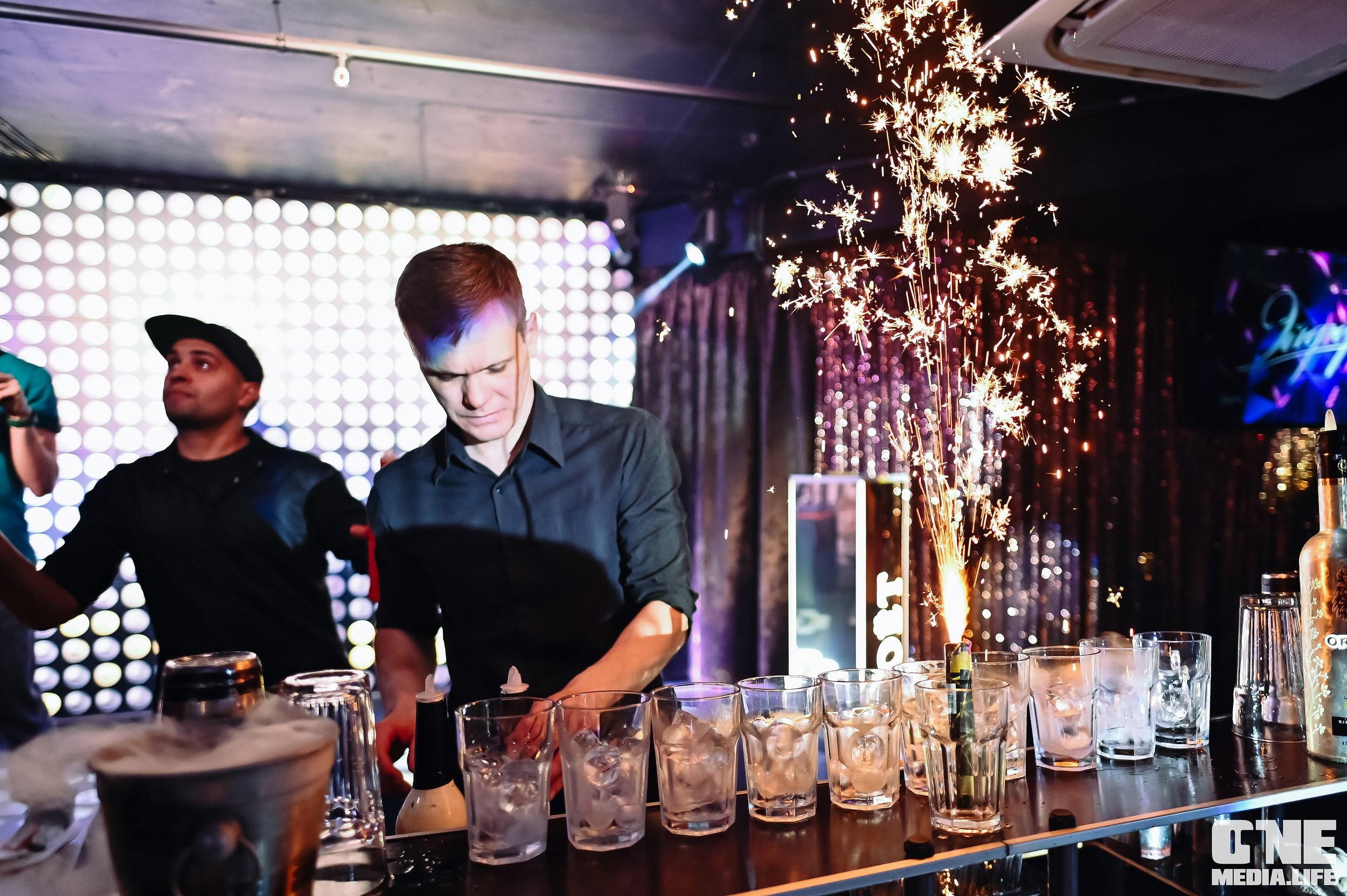 Фоторепортаж из караоке-клуба Эйфория. One Media Life: фоторепортажи, фотоотчеты с мероприятий и заведений