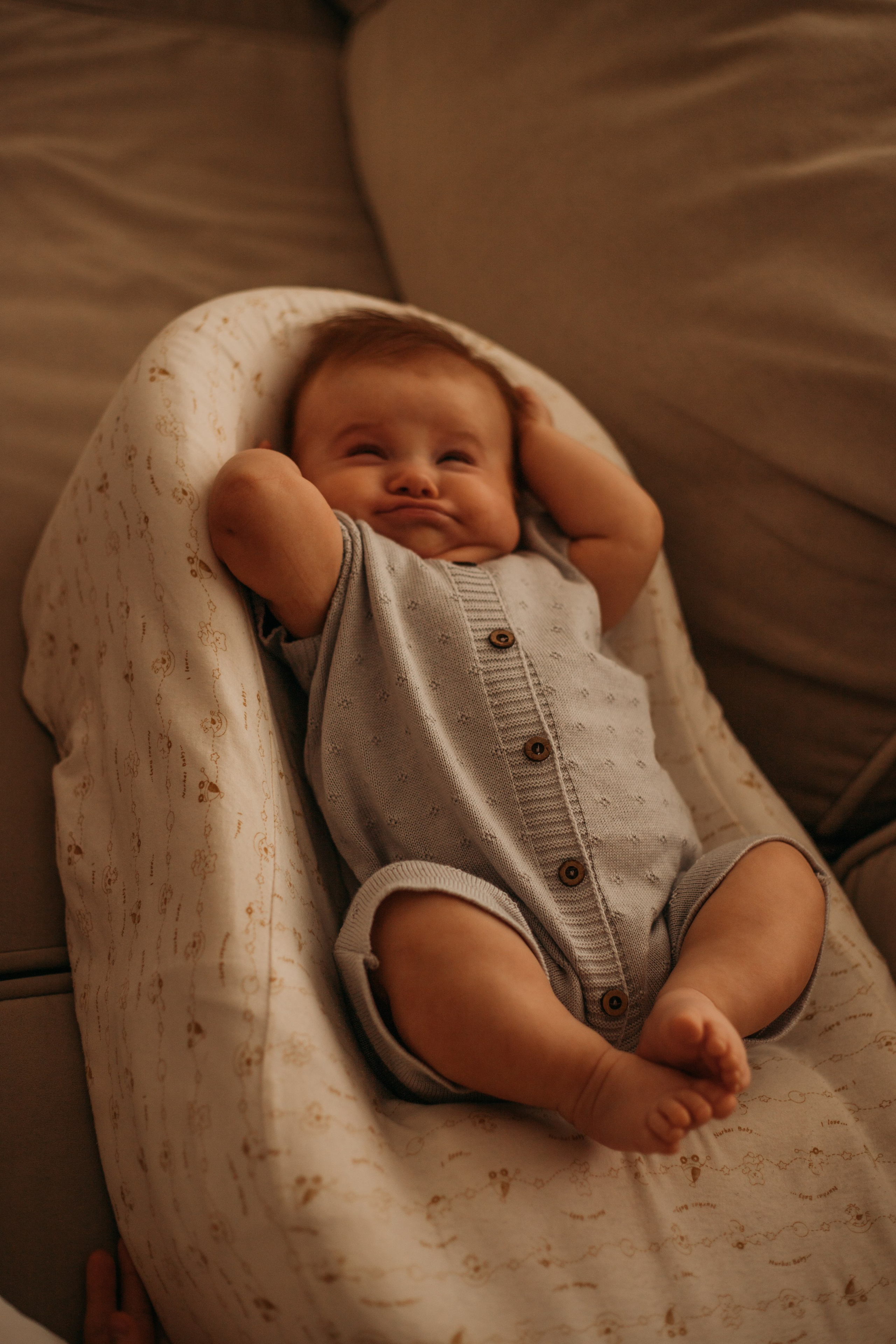 Домашняя съемка семьи Ксении. Венера Гайн. Репортажный фотограф  Тюмень. Обучение фотографии с 0