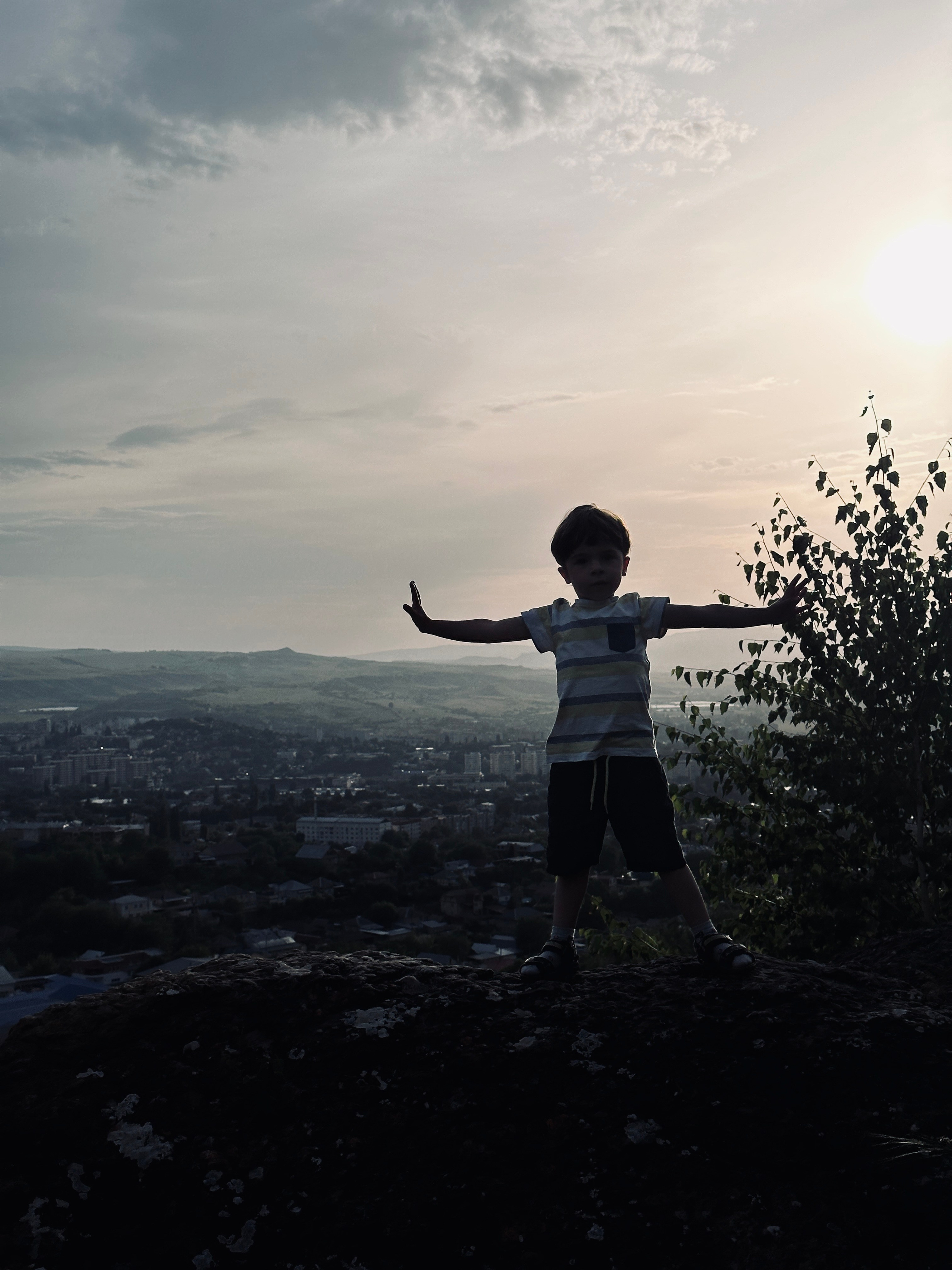 Дети. Смотри, красота!