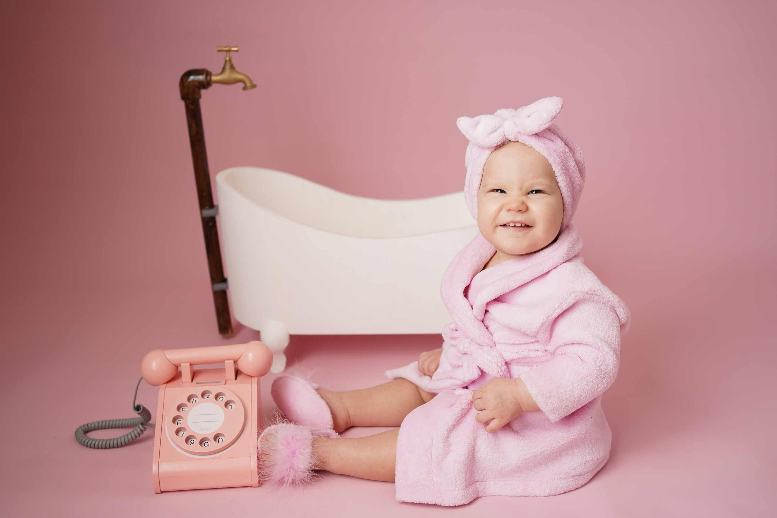 Детская фотосессия Первый год для девочек. Детский фотограф и фотограф новорожденных в Калининград Оксана Иваний