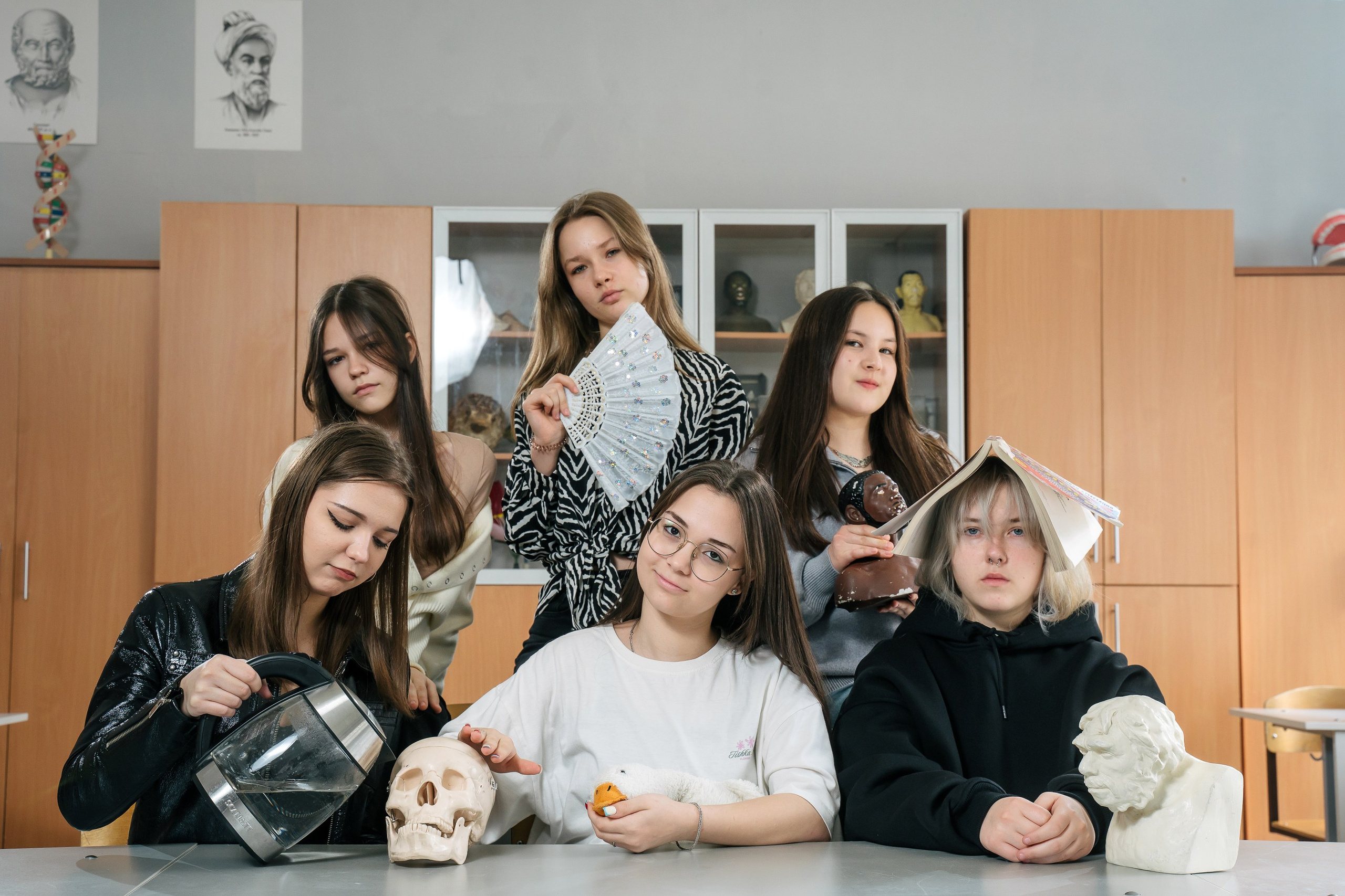 Фотографии с одноклассниками. Выпускные альбомы, школьные фотосессии в городе Новороссийске