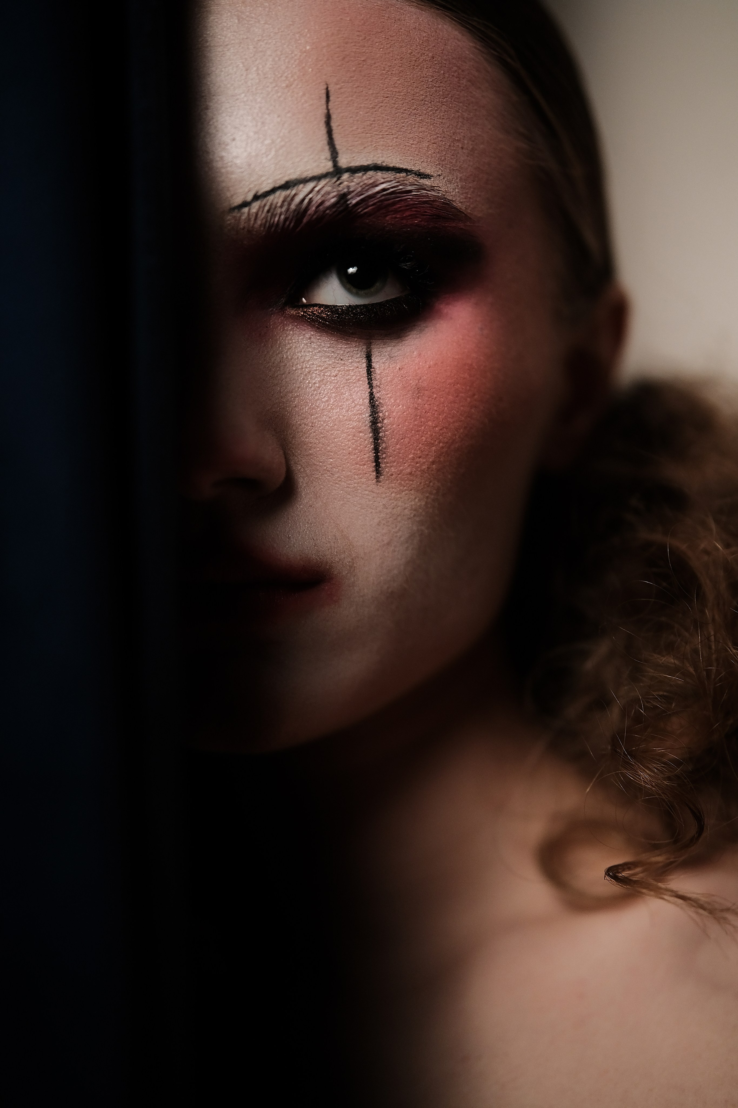 Илья Варакин — Кинематографичный фотограф в Москве. Съемки с душой и эстетикой пленки. Готовые фото за 2 дня