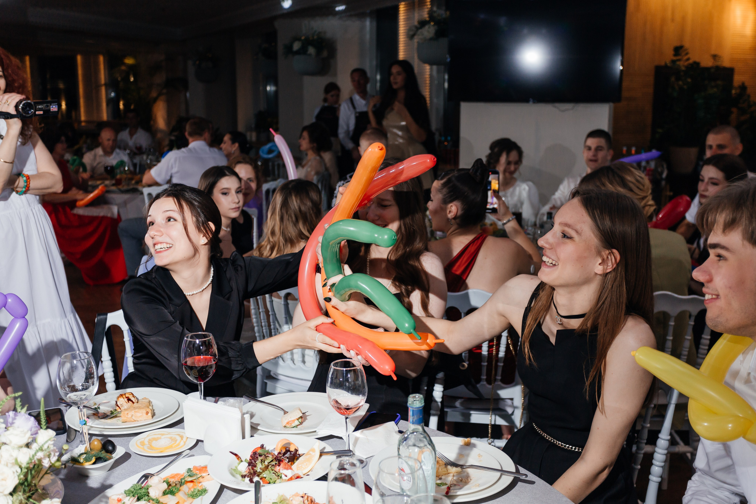 Выпускной 11 «А». Школа № 42. Свадебный фотограф в Краснодаре Николай Крауз