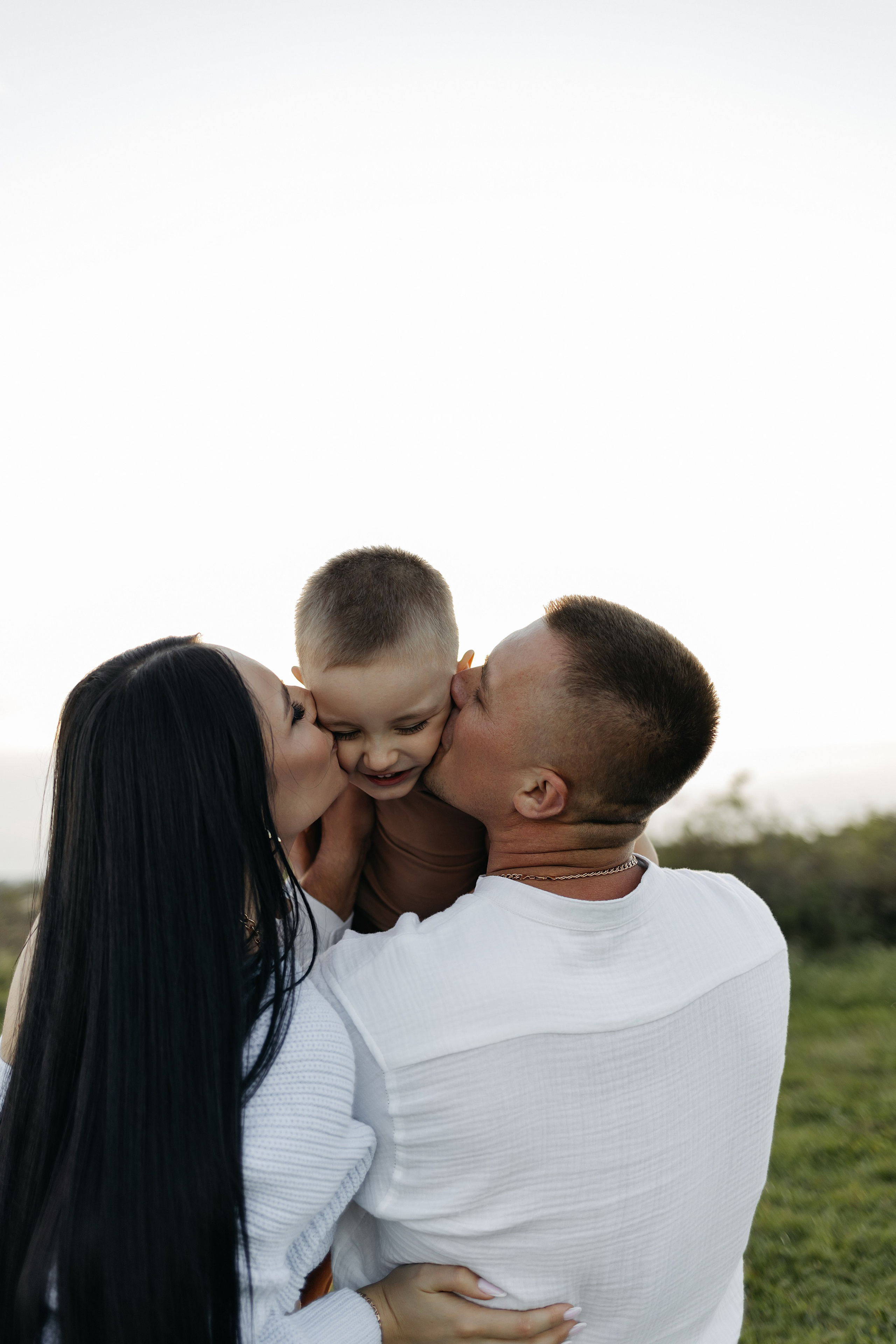 Вика, Артем и Ярик. Свадебный фотограф в Пскове и Санкт-Петербурге | Анна Голикова