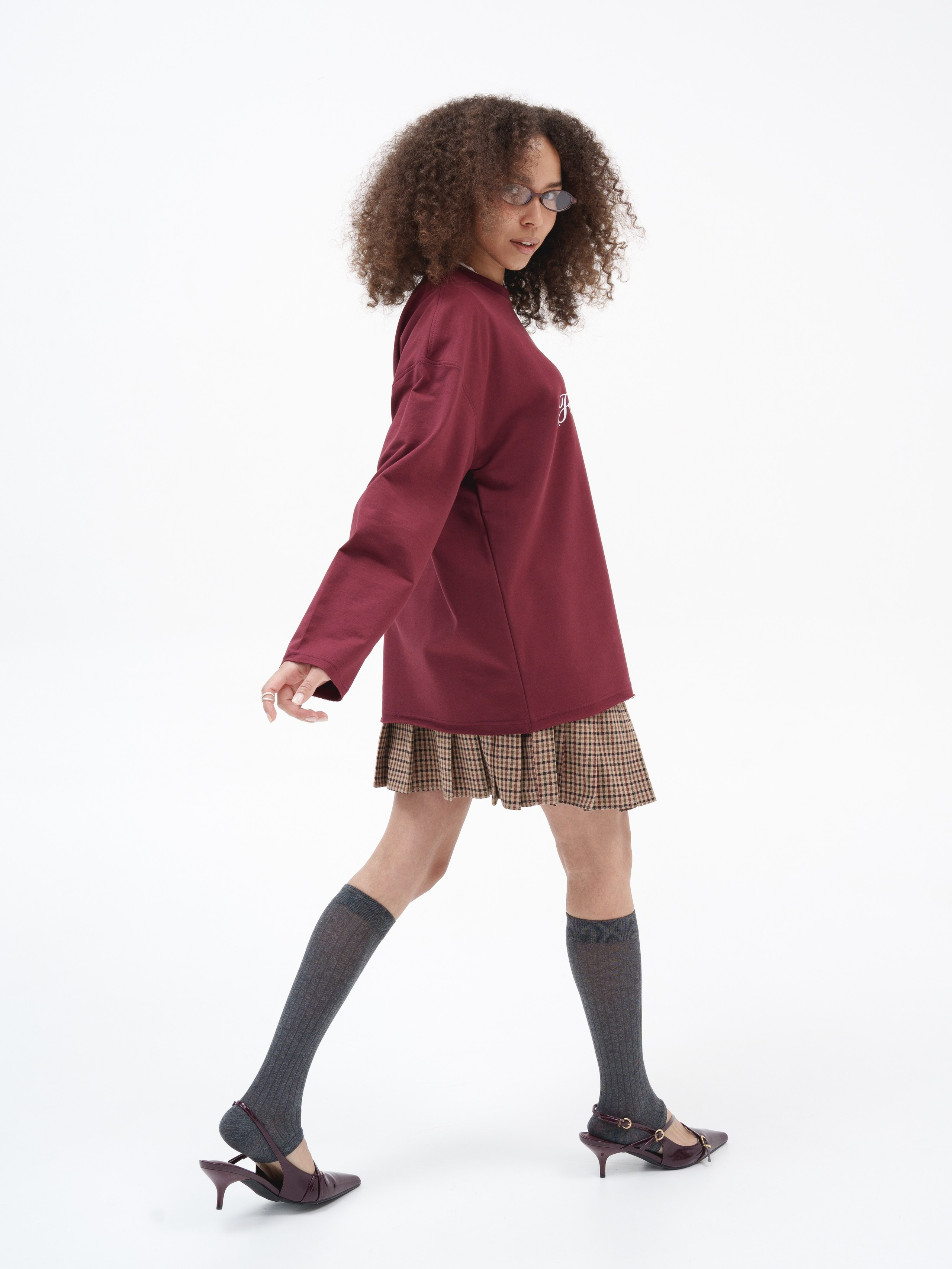 Свитшоты (вб и озон). Иван Упоров — фотограф, рилсмейкер чебоксары