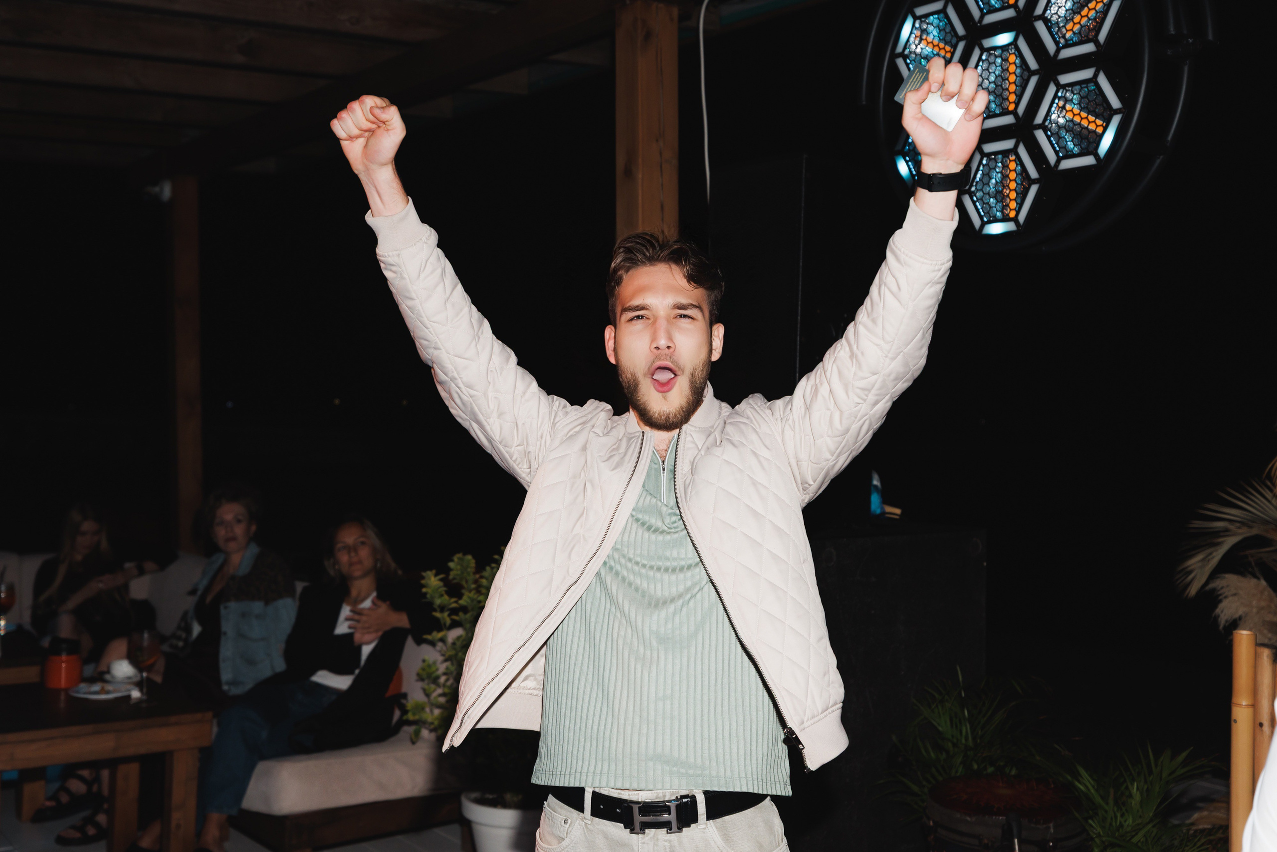 TROPICAL DISCO BIRTHDAY PARTY