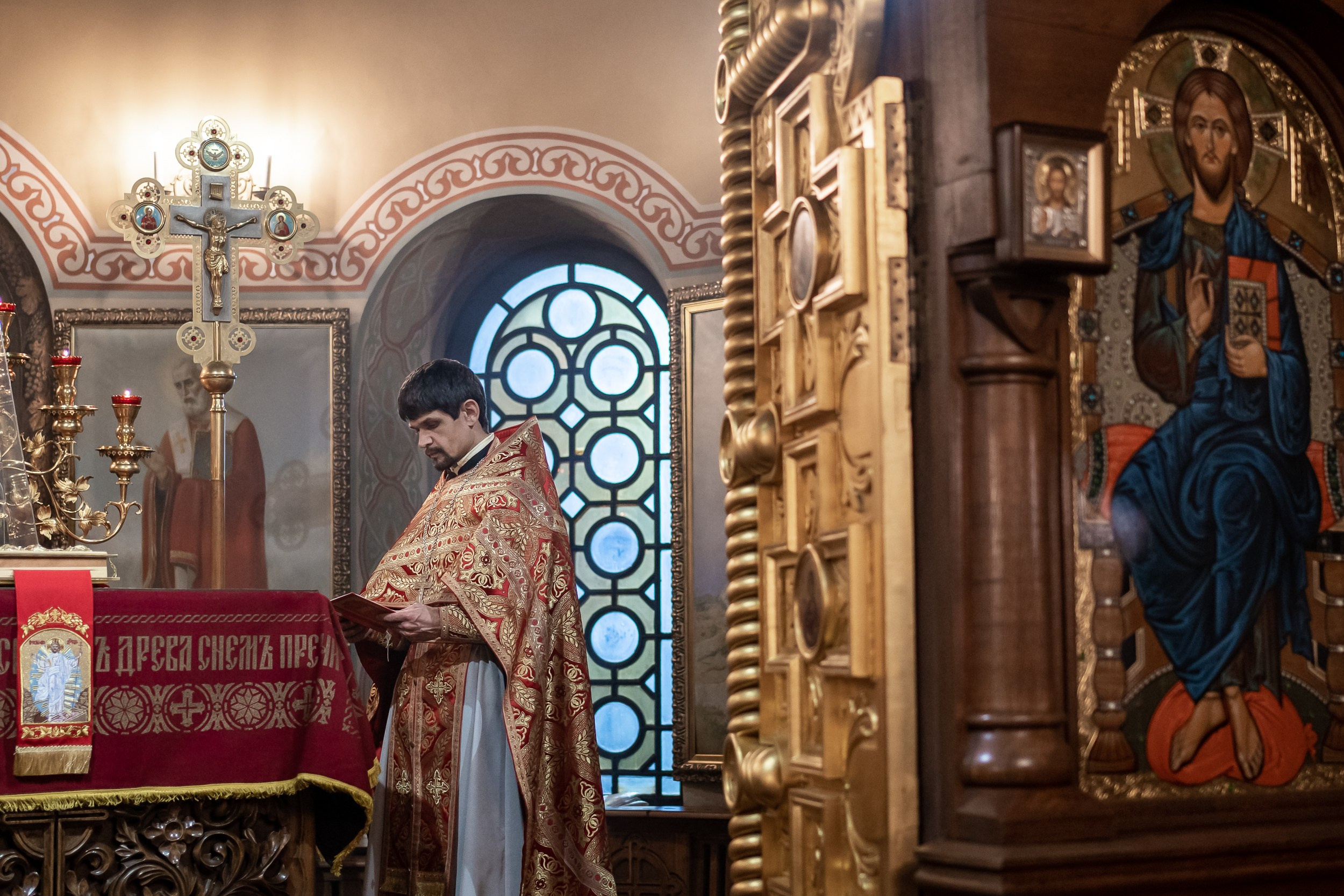 Престольный праздник в храме Воскресения Христова (Форосская церковь). Церковный фотограф Севастополь