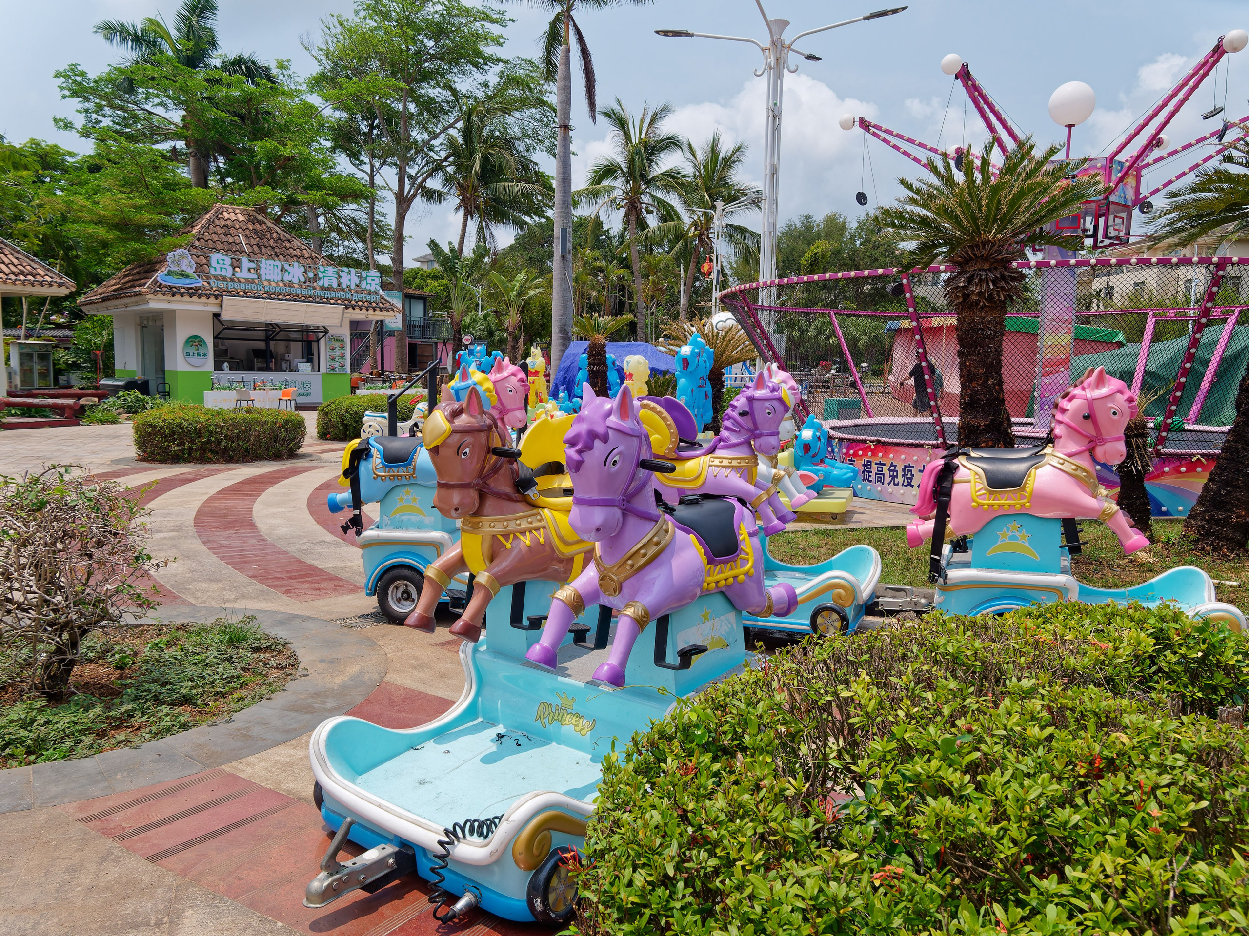 Хайнань 2026, улицы Ялунвань и Саньи. Фотопрогулки по Миру